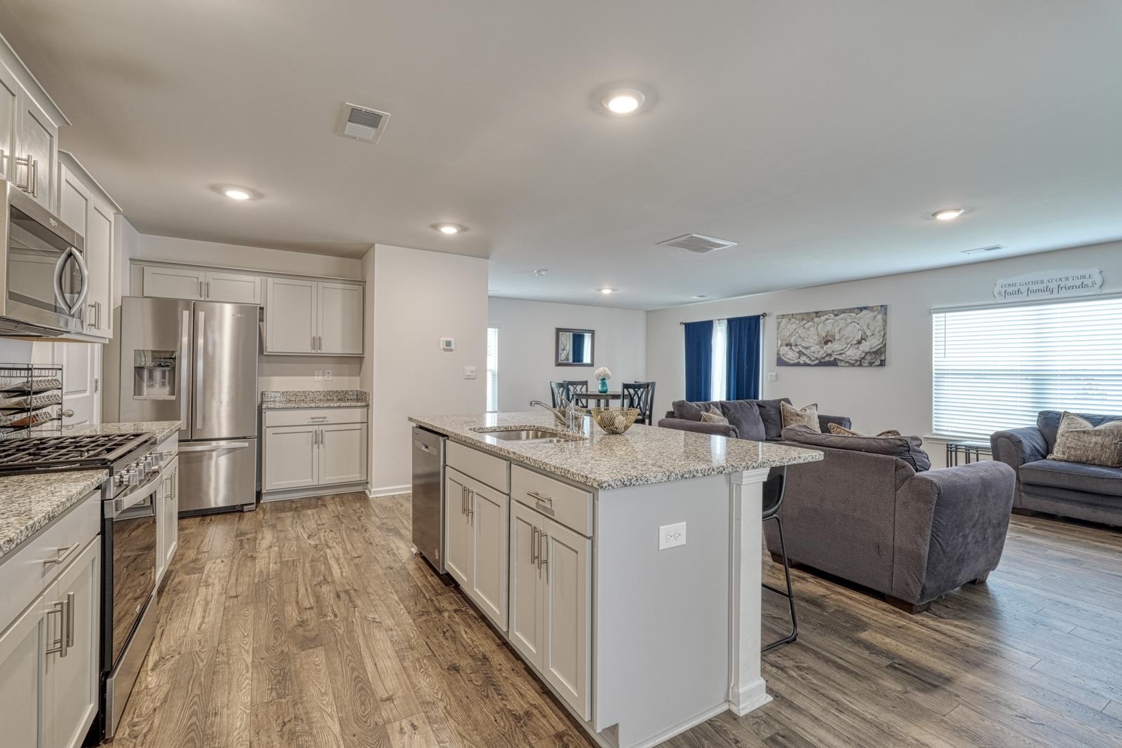 1332 Saddle Court Property Photo 9