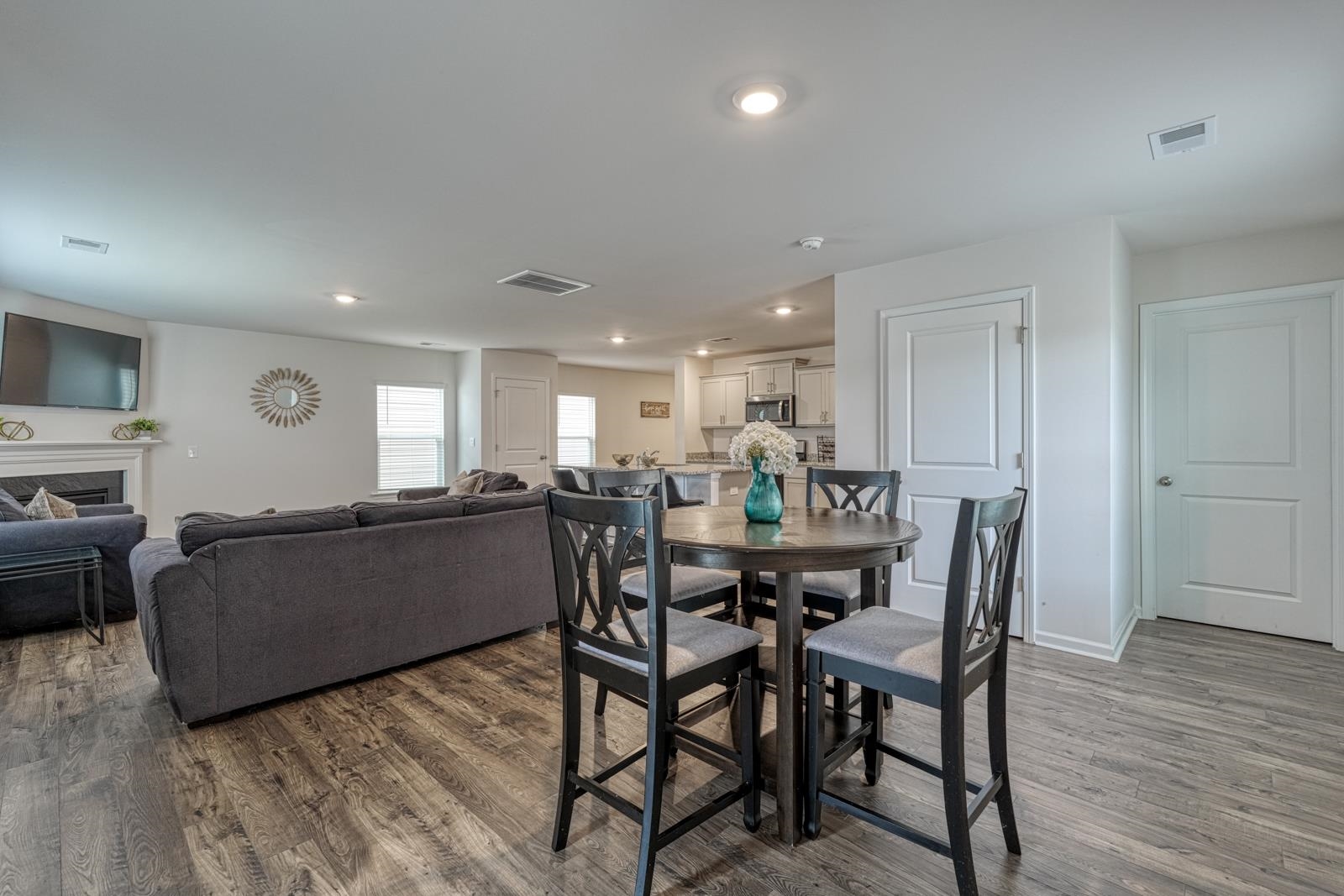 1332 Saddle Court Property Photo 14