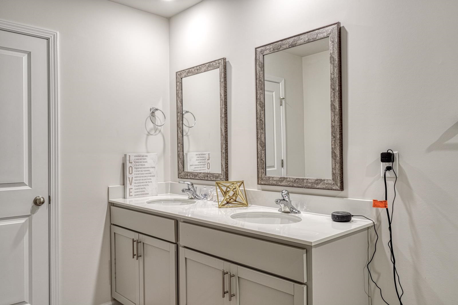 1332 Saddle Court Property Photo 23