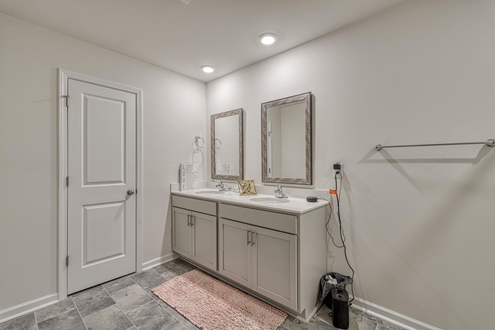 1332 Saddle Court Property Photo 24