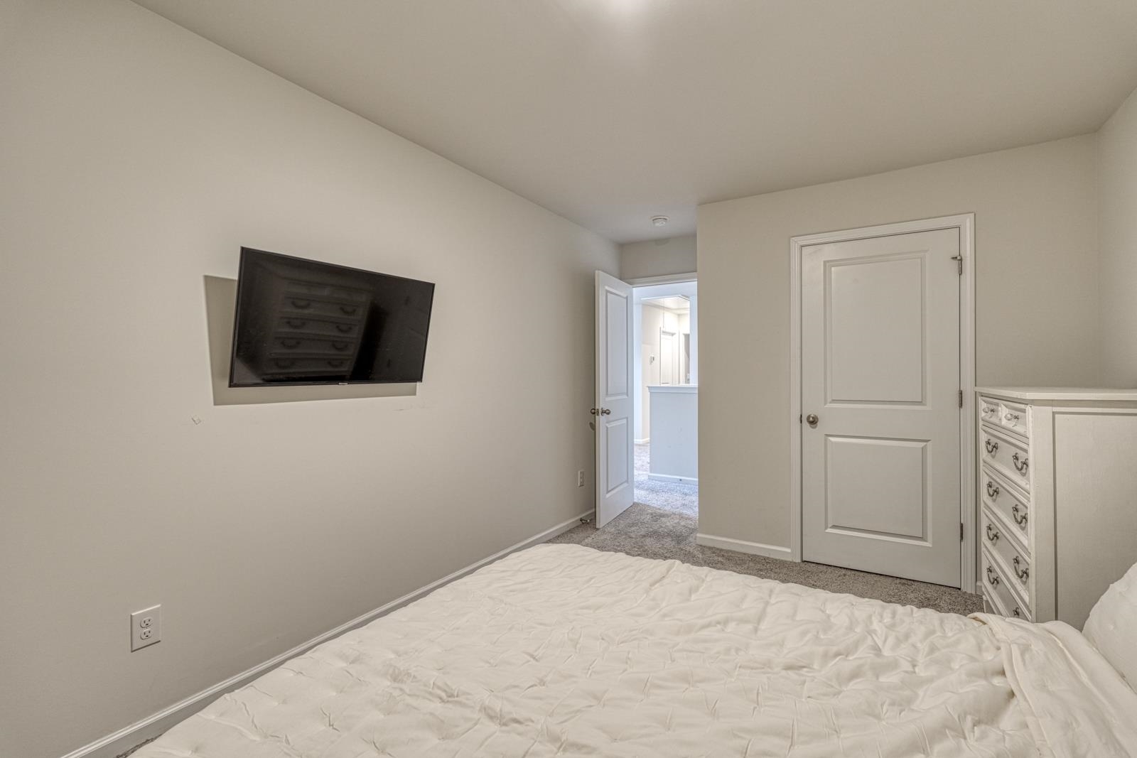 1332 Saddle Court Property Photo 28