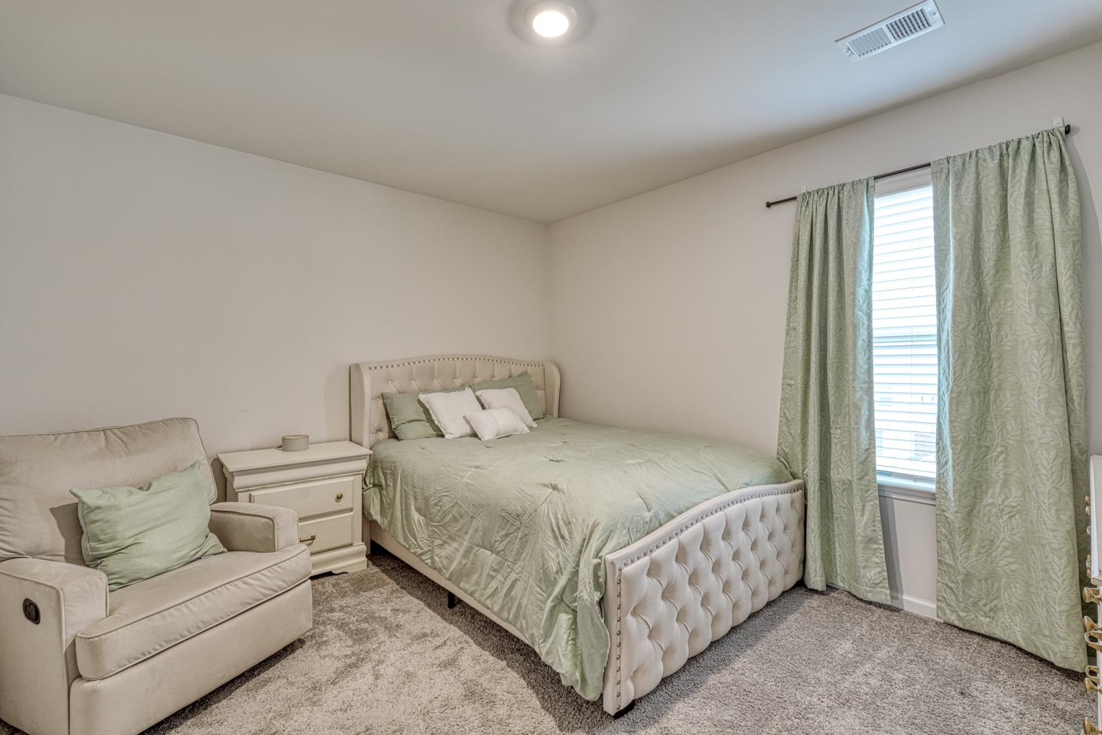 1332 Saddle Court Property Photo 33