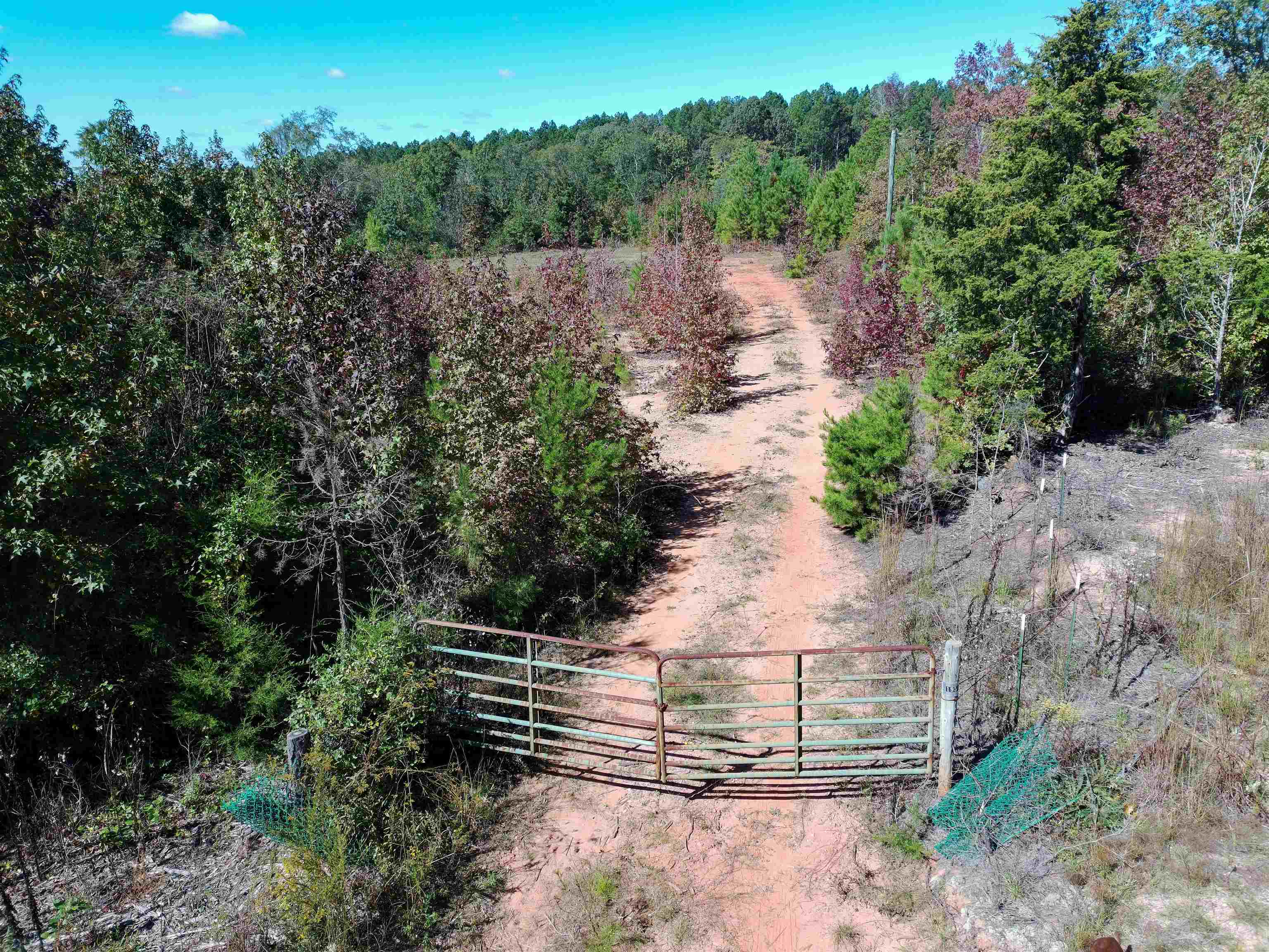 330133 Property Photo 3