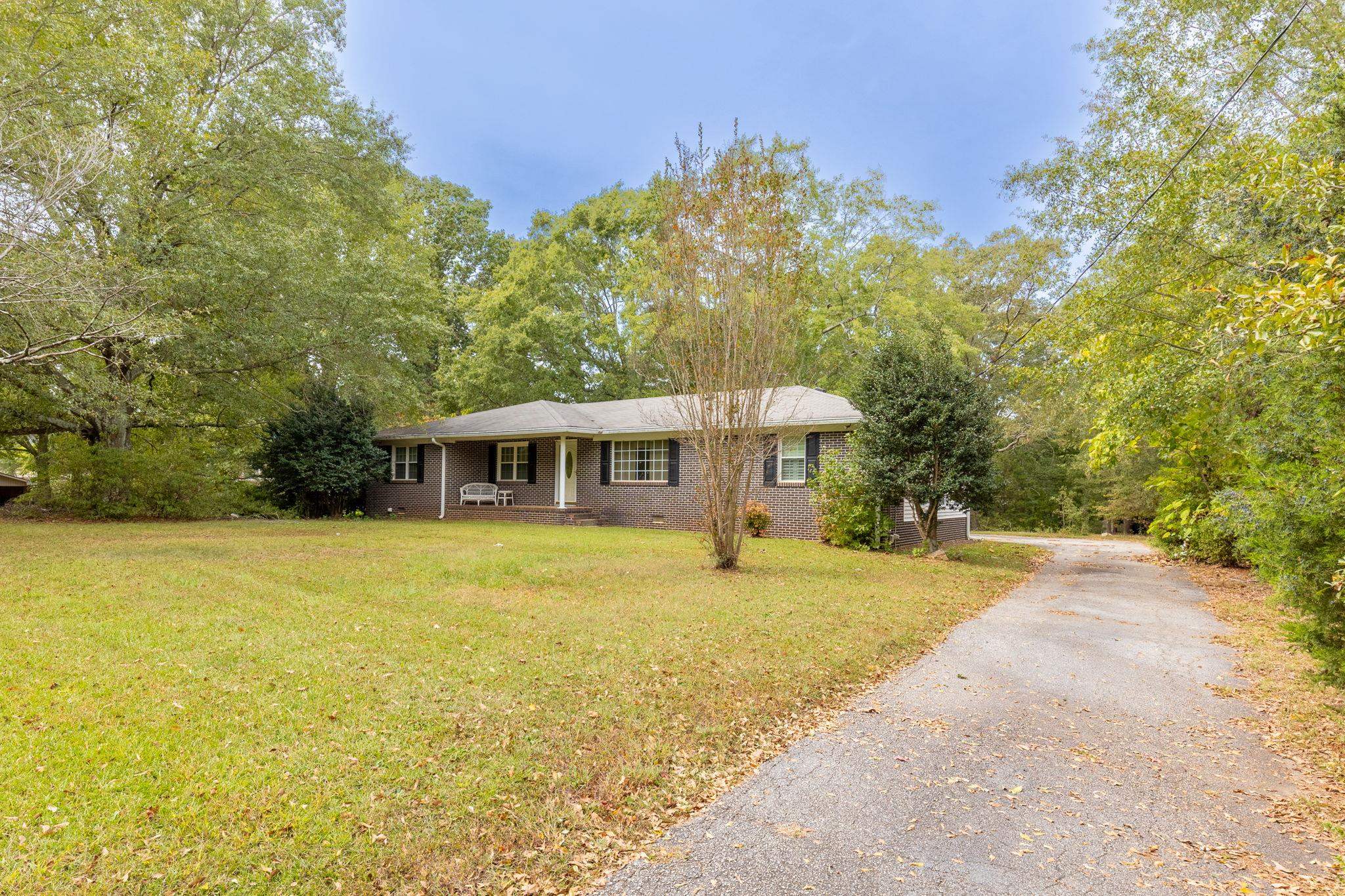 330329 Property Photo 7