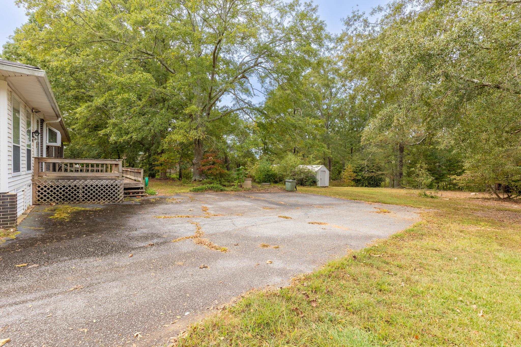 330329 Property Photo 8