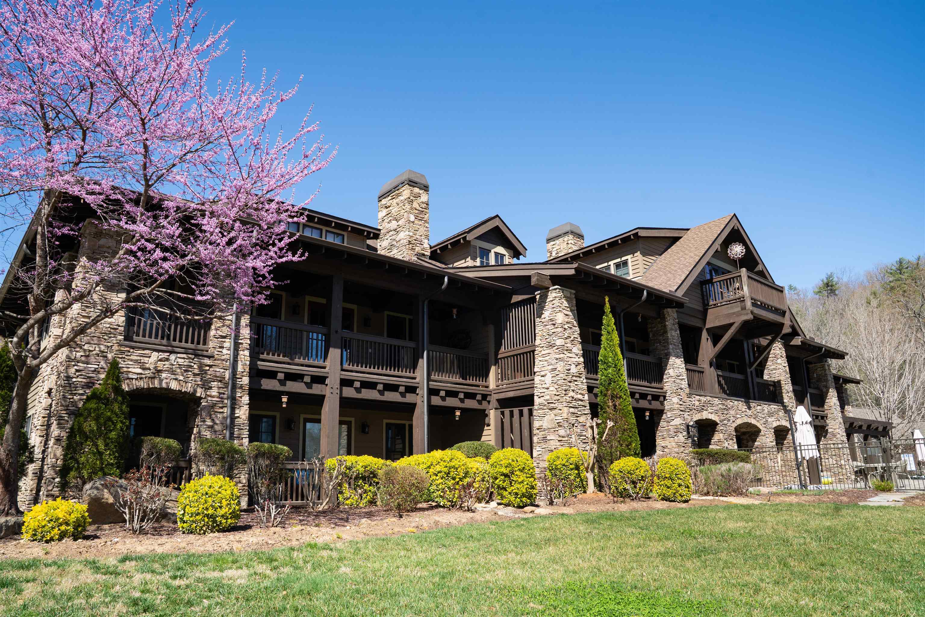 330335 Property Photo 6