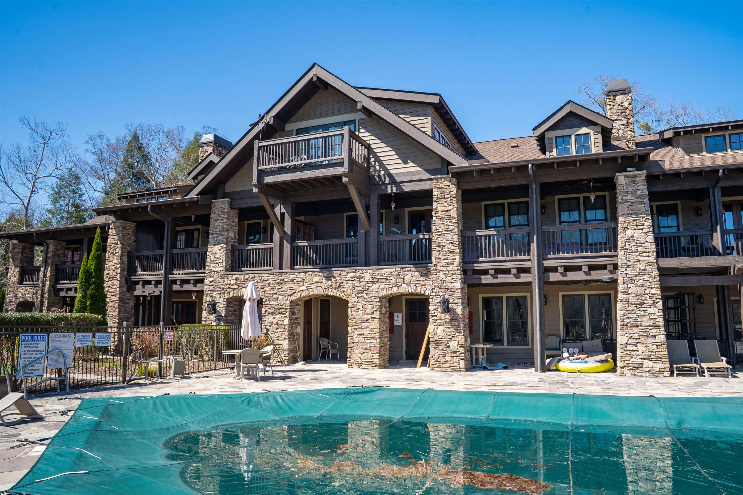 330335 Property Photo 8