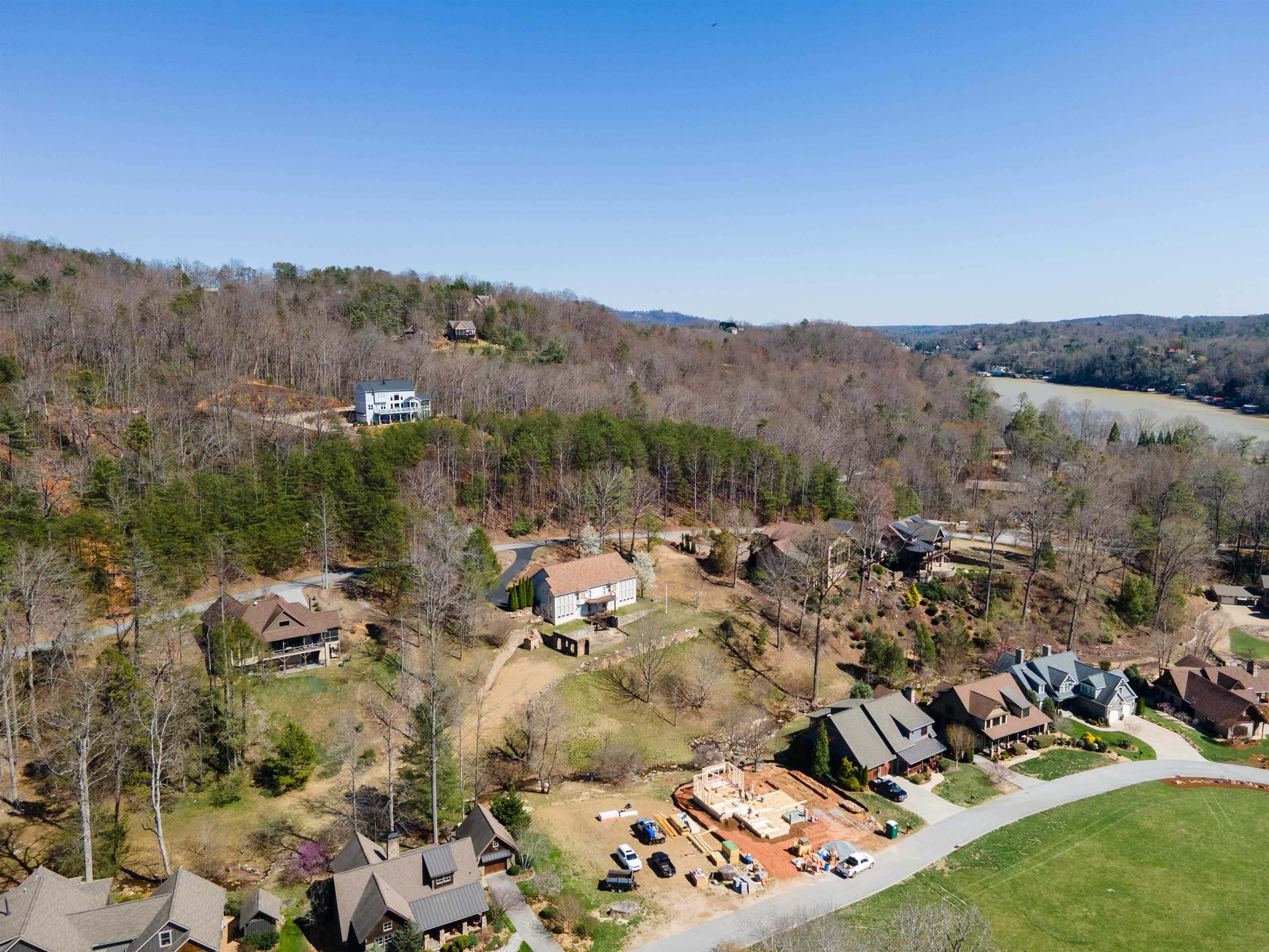 330335 Property Photo 23