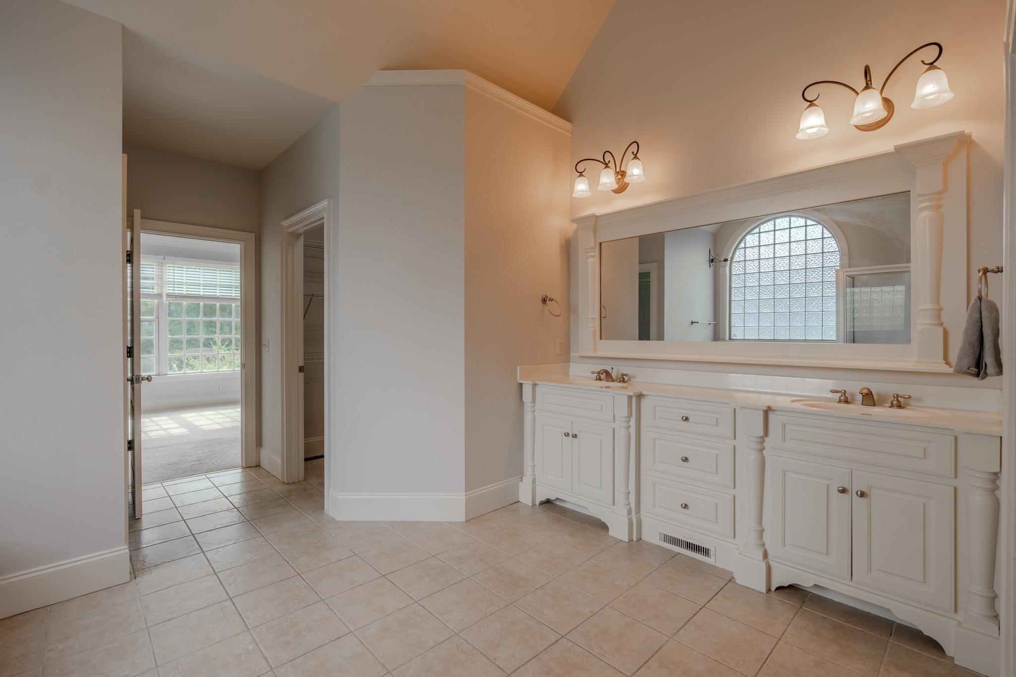 11 Sanibel Oaks Drive Property Photo 14