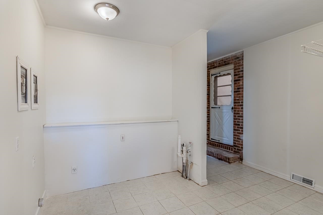 917 Beverly Drive Property Photo 17