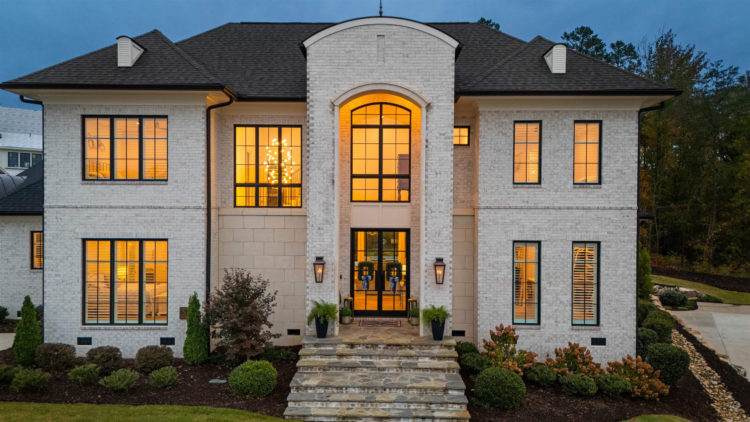 630 Rouen Court Property Photo 4