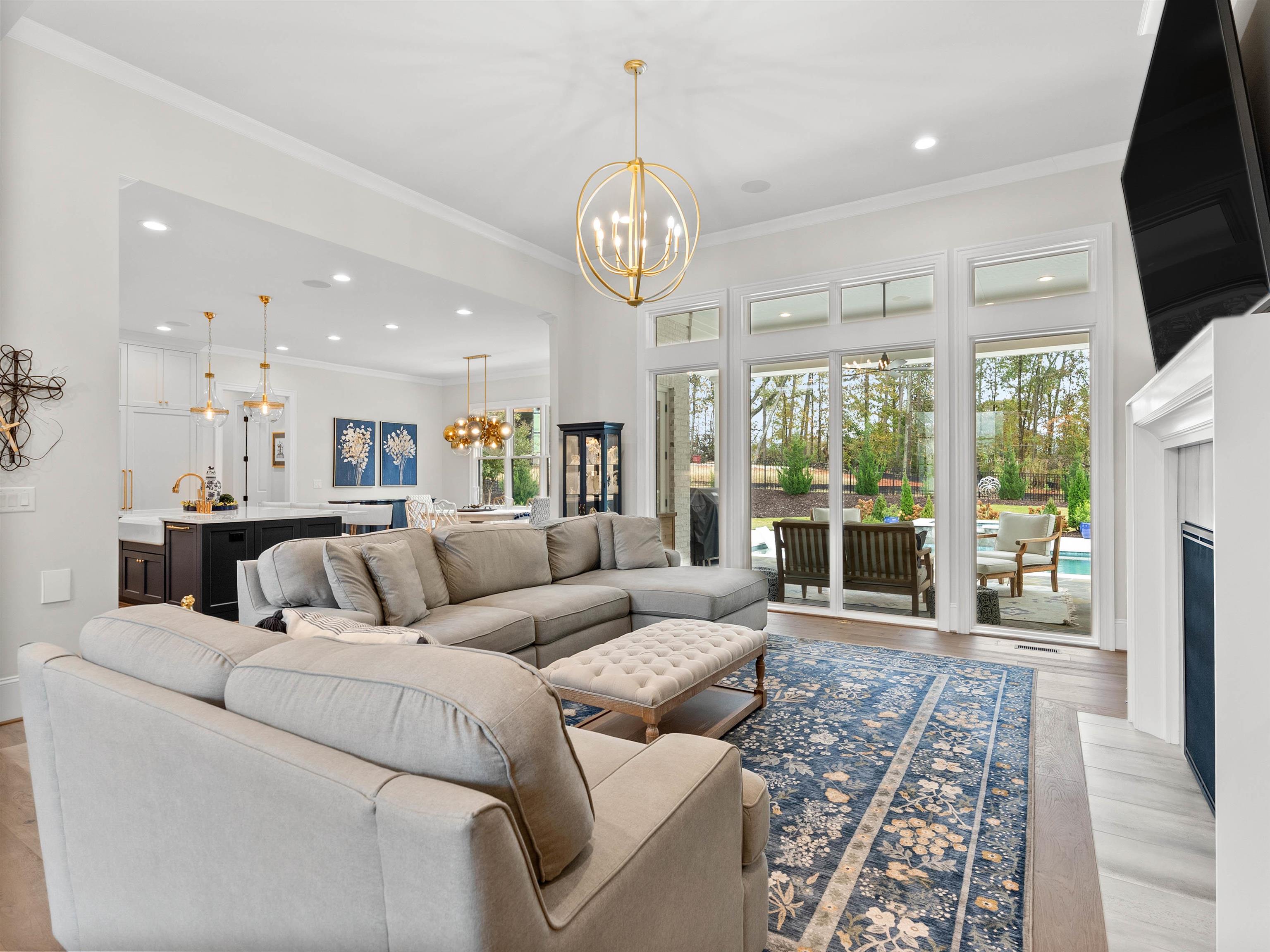 630 Rouen Court Property Photo 8