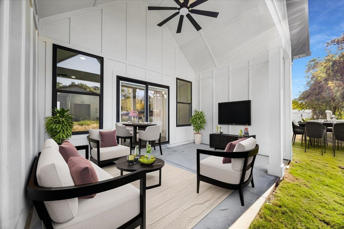 35 Gentry Street Property Photo 31