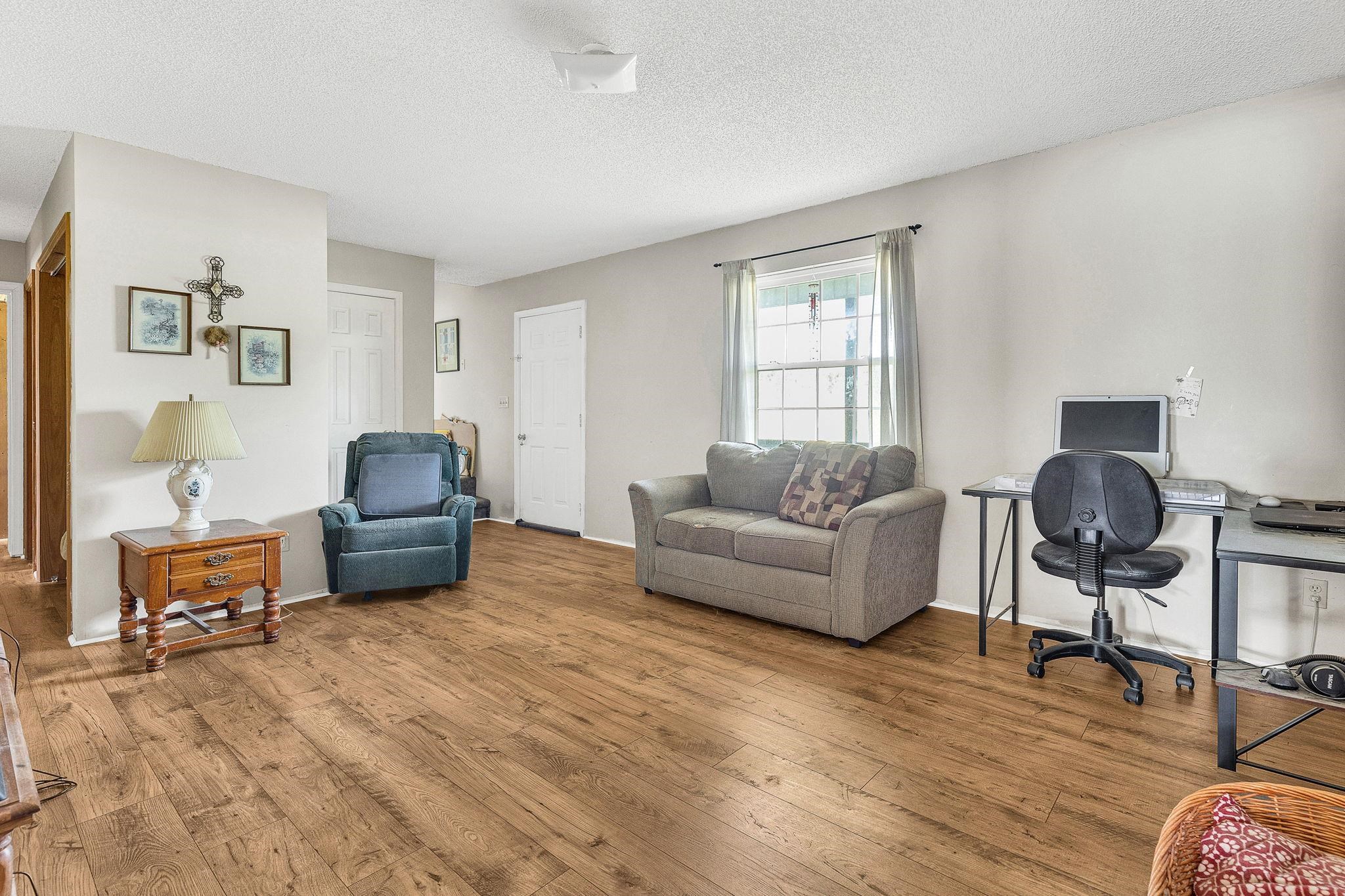 1071 Little Mountain Road Property Photo 4