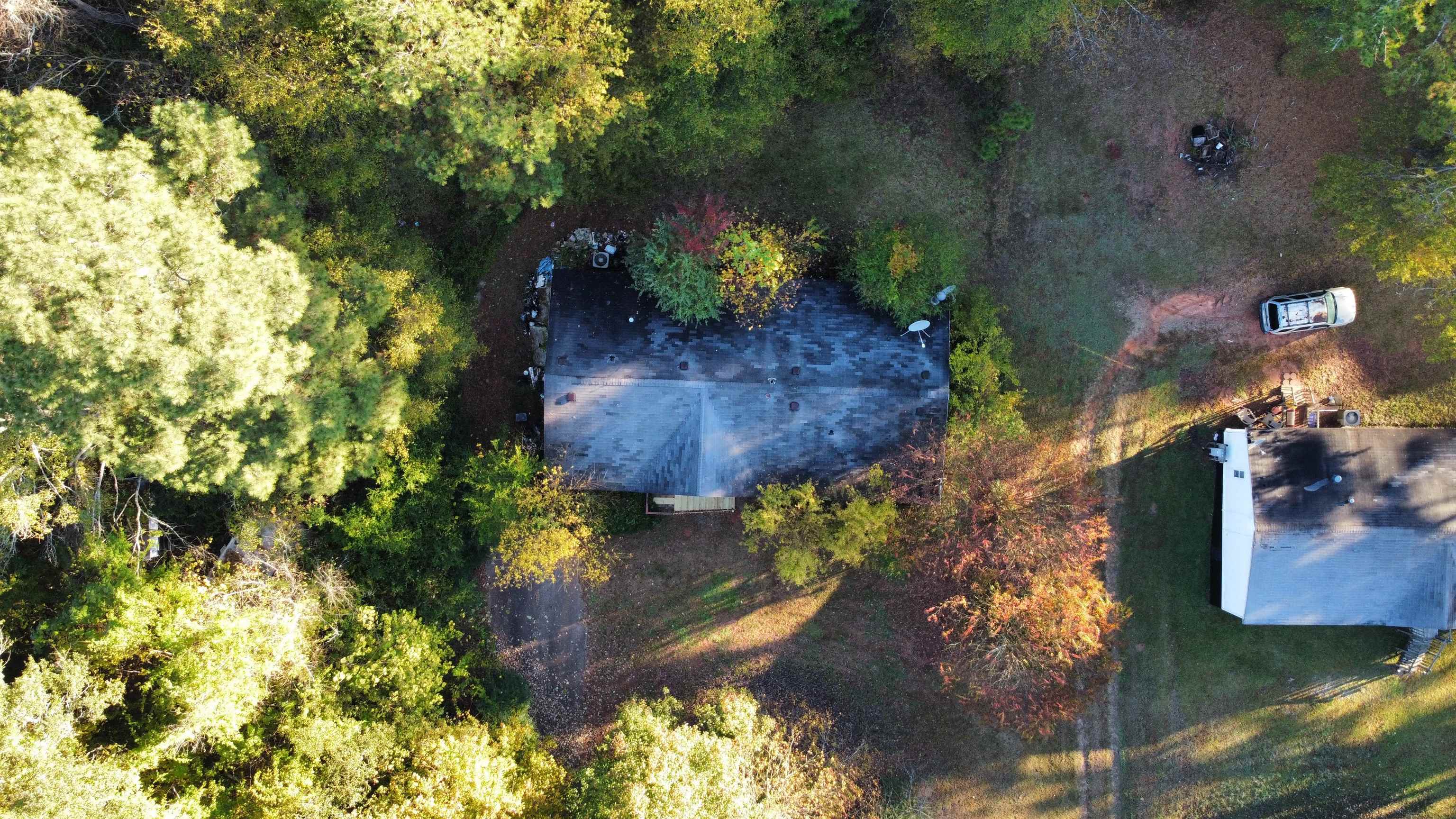 112 Riverview Park Property Photo 4