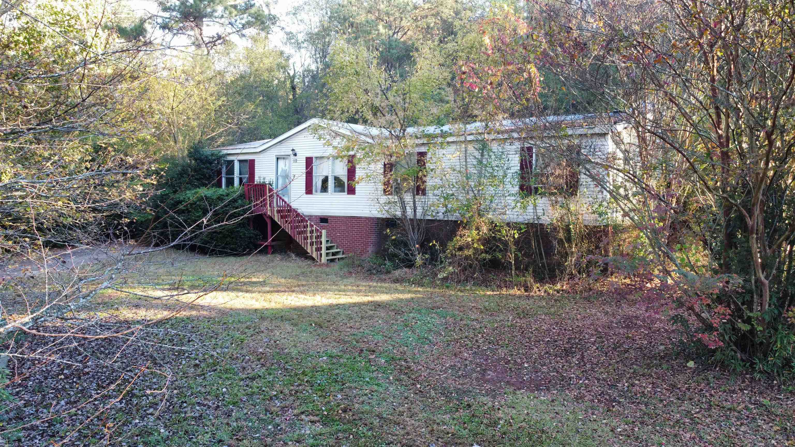 112 Riverview Park Property Photo 6