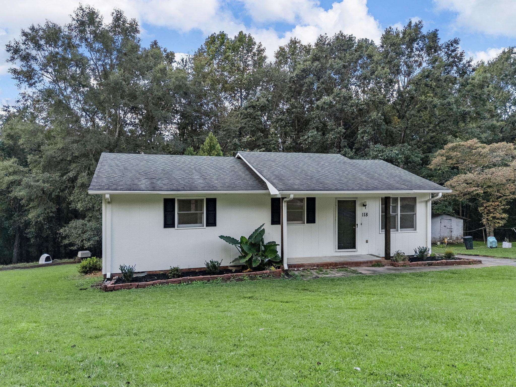 118 Cannon Circle Property Photo 2