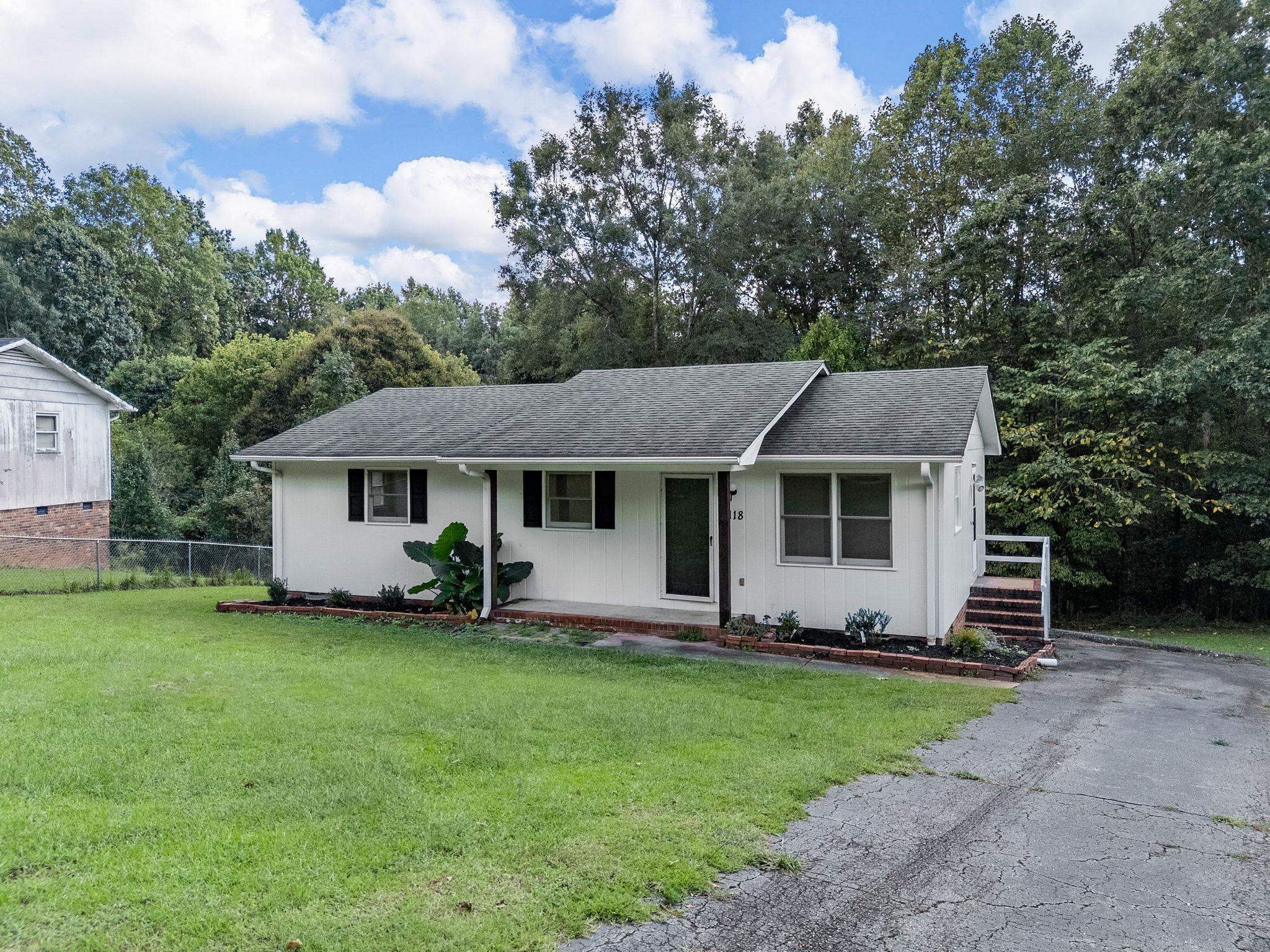 118 Cannon Circle Property Photo 3