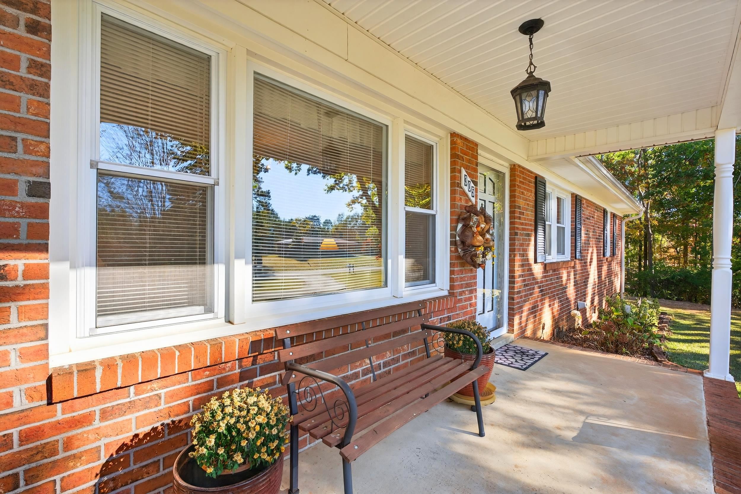 305 Misty Lane Property Photo 4