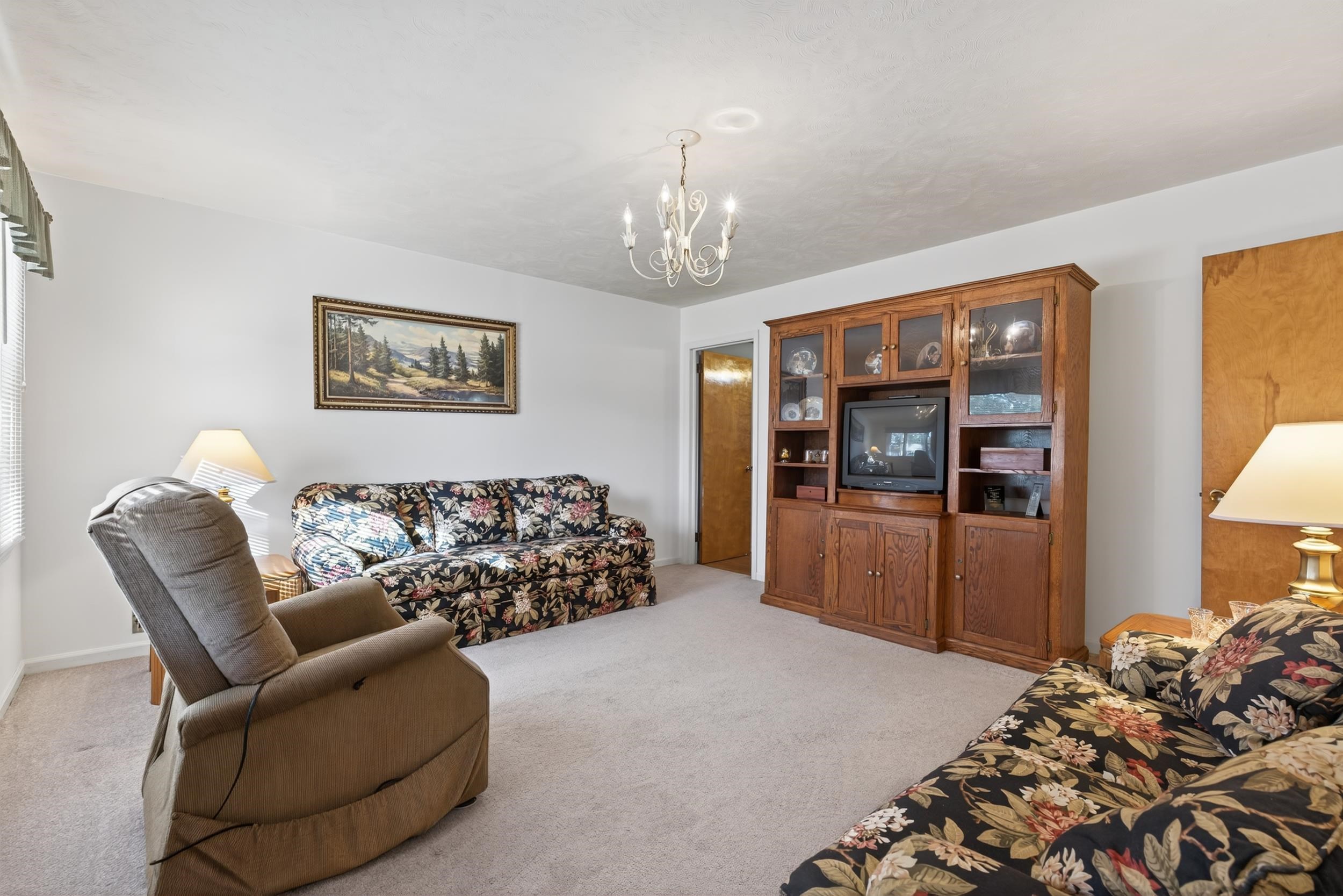 305 Misty Lane Property Photo 5