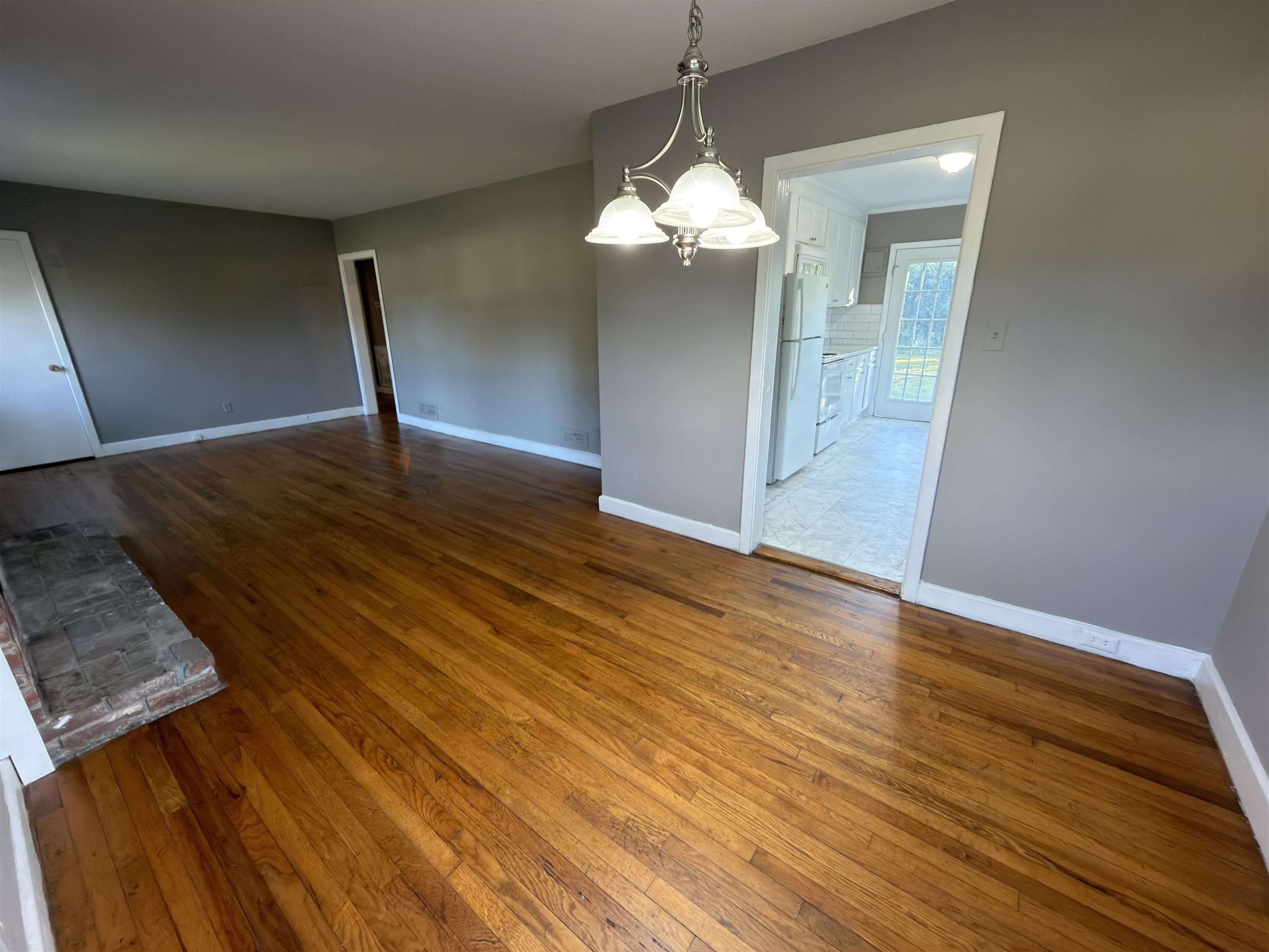 507 Crestwood Place Property Photo 5