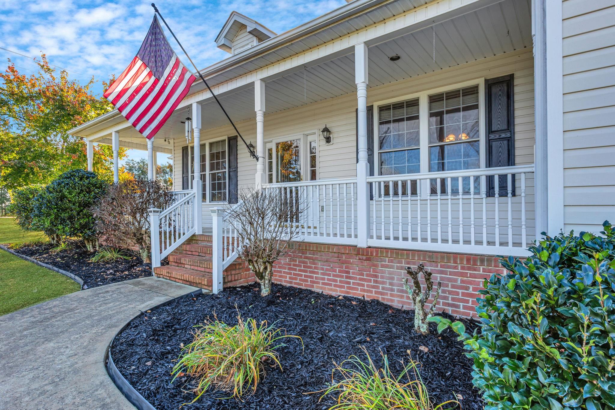 701 Brookdale Drive Property Photo 3