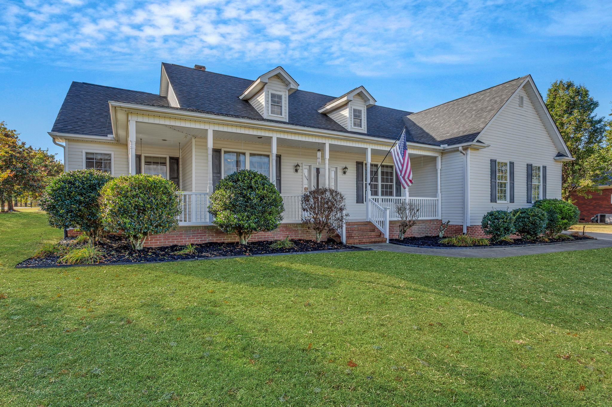 701 Brookdale Drive Property Photo 4