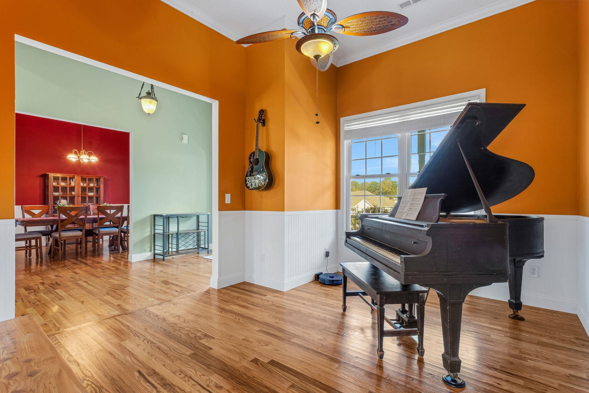 701 Brookdale Drive Property Photo 8