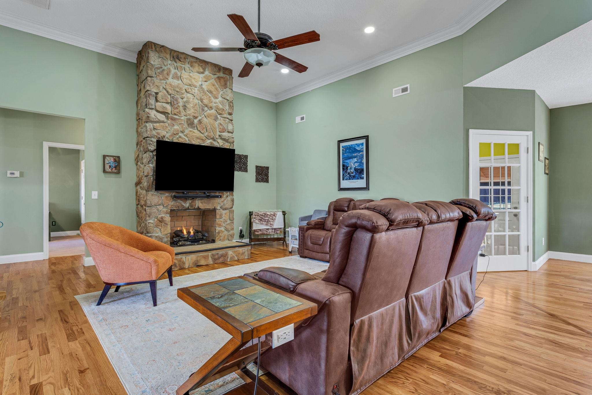 701 Brookdale Drive Property Photo 12