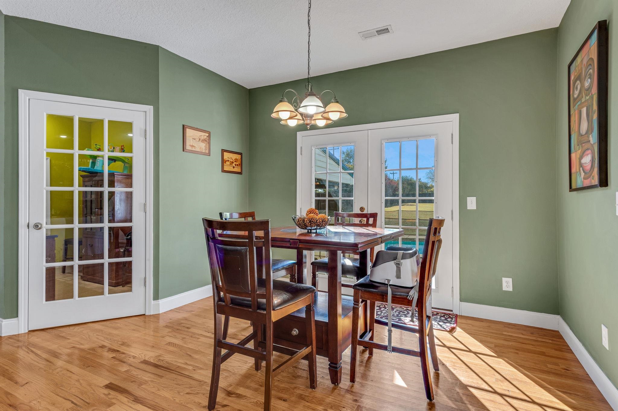 701 Brookdale Drive Property Photo 14