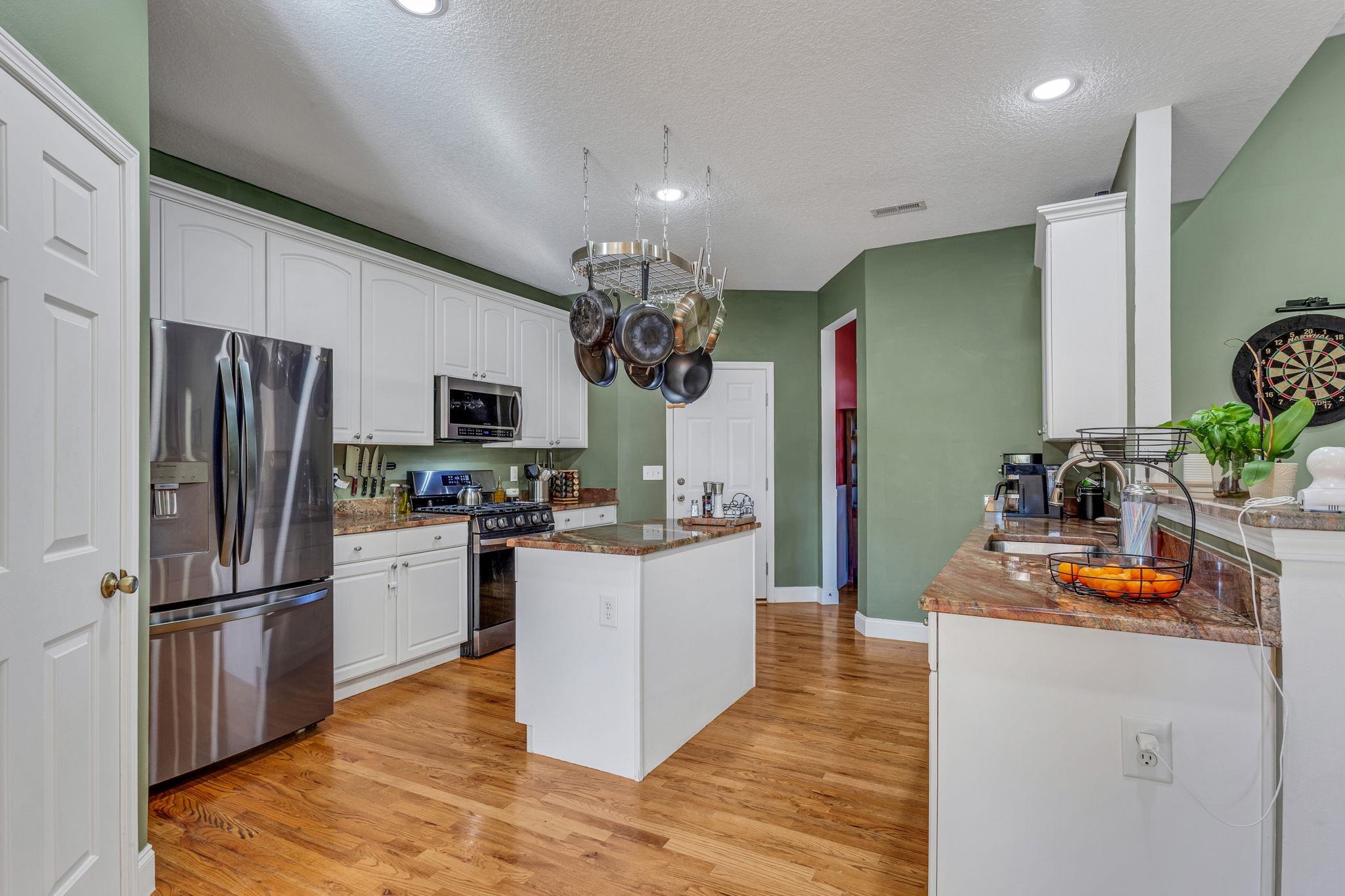 701 Brookdale Drive Property Photo 18