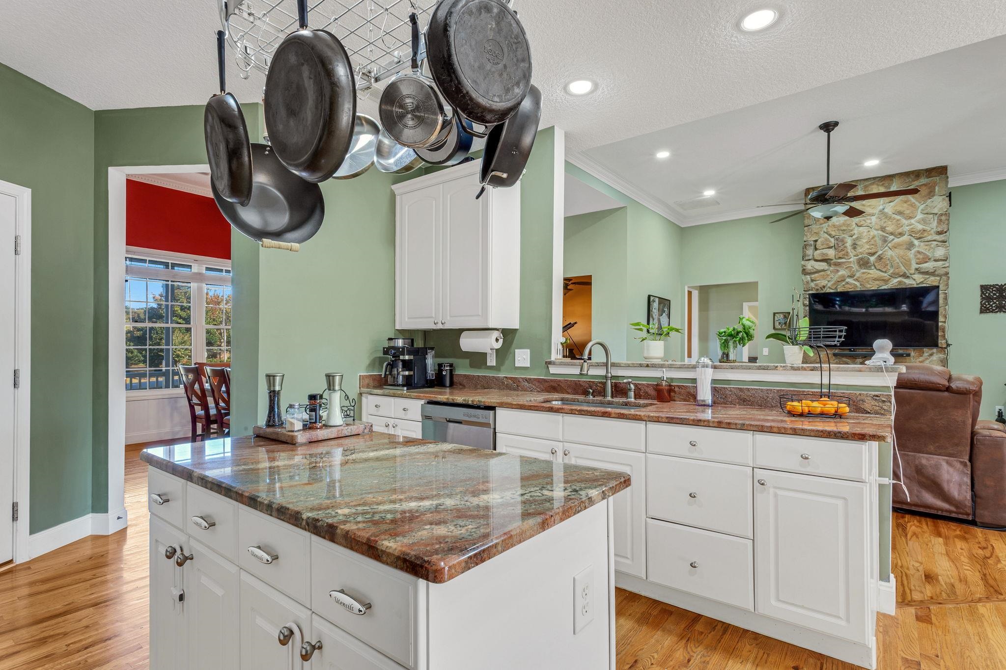 701 Brookdale Drive Property Photo 21