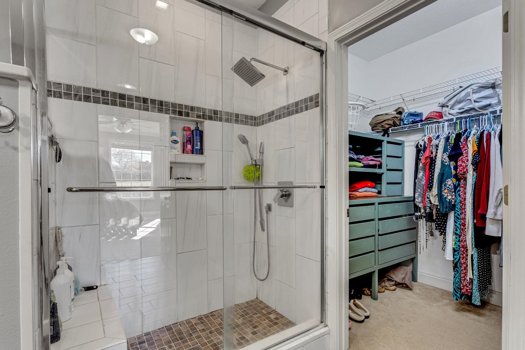 701 Brookdale Drive Property Photo 27