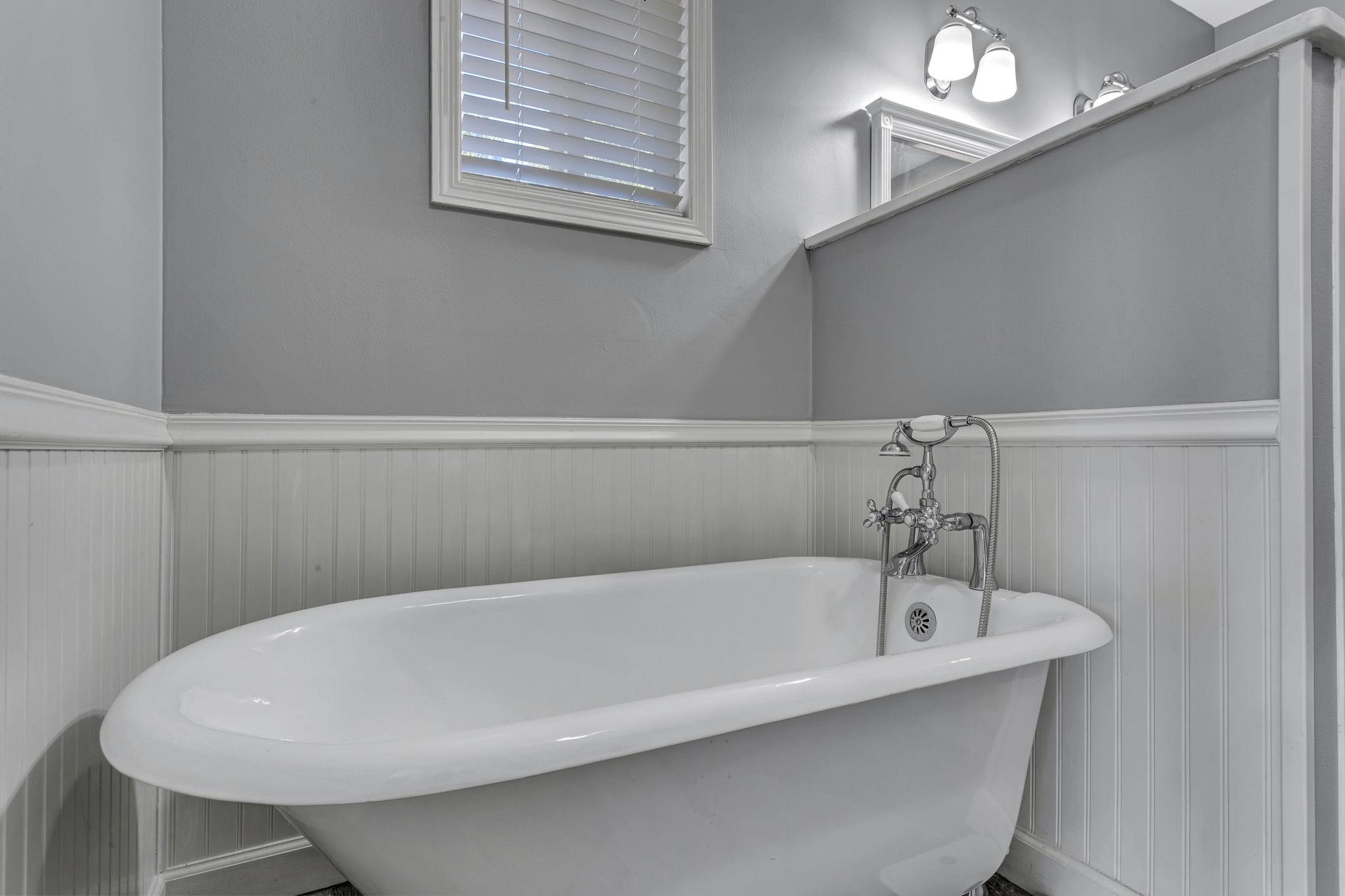 701 Brookdale Drive Property Photo 28