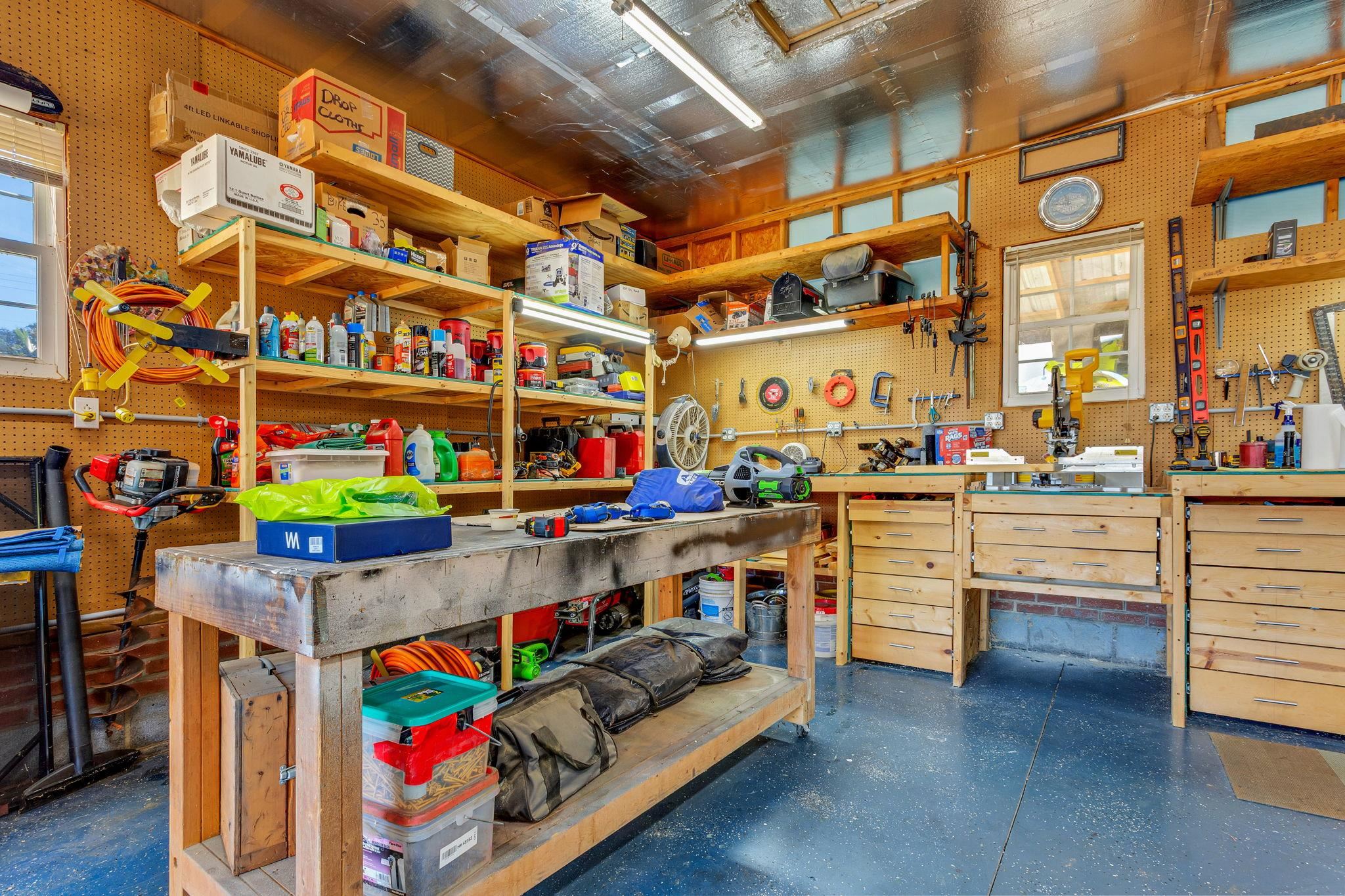 701 Brookdale Drive Property Photo 41