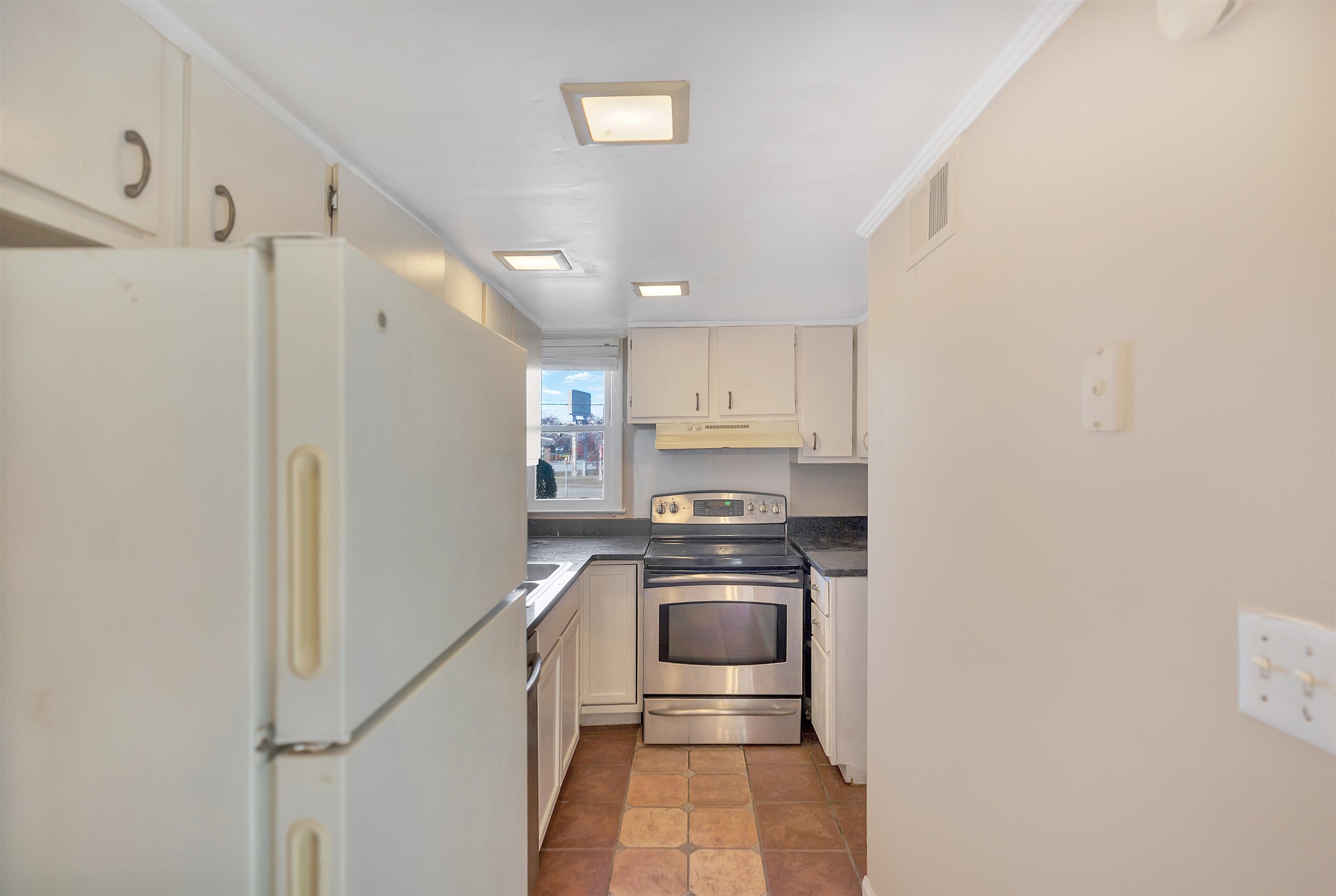 3706 E North Street Property Photo 7