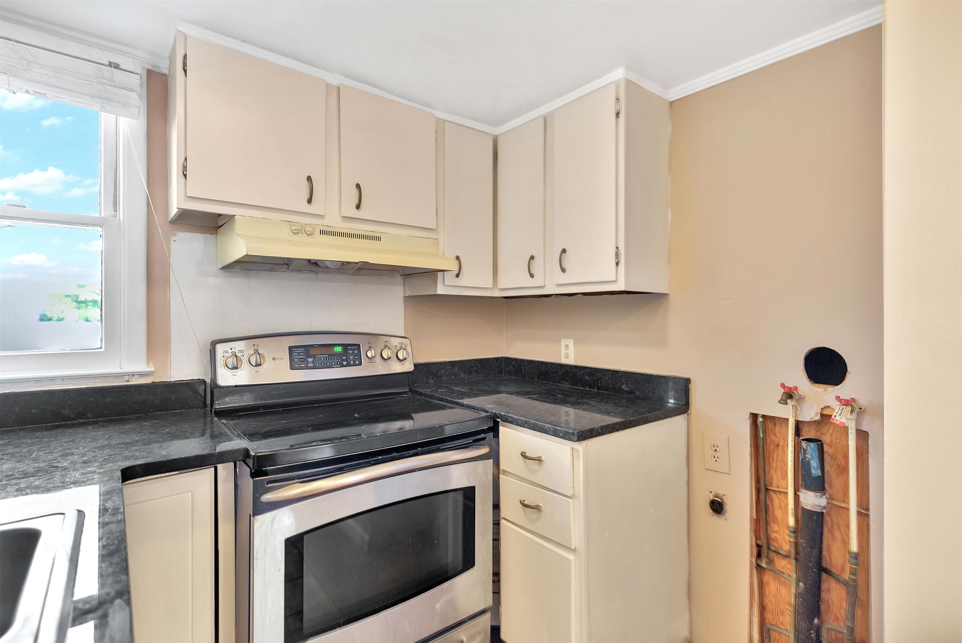 3706 E North Street Property Photo 9