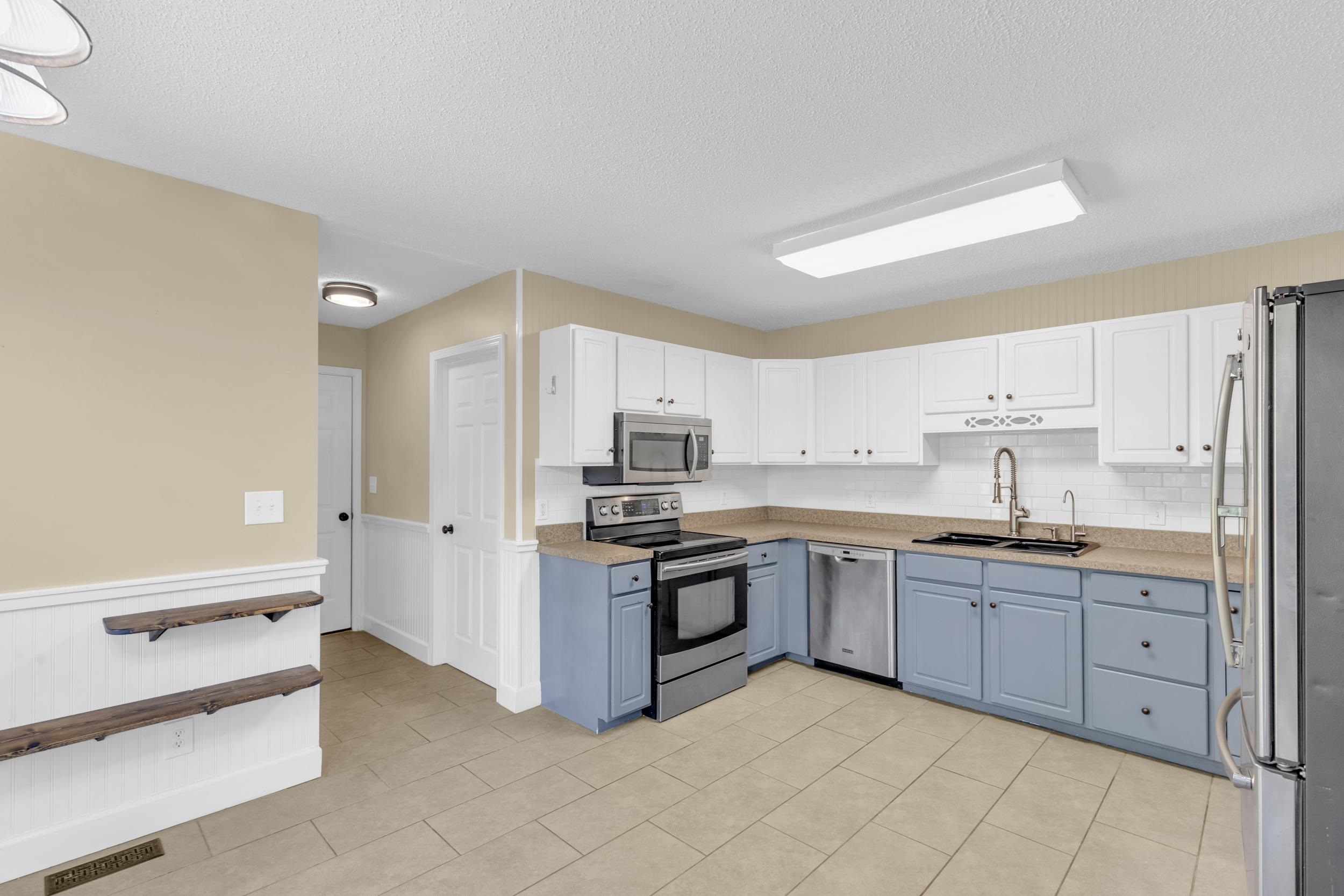 10 Oasis Court Property Photo 12