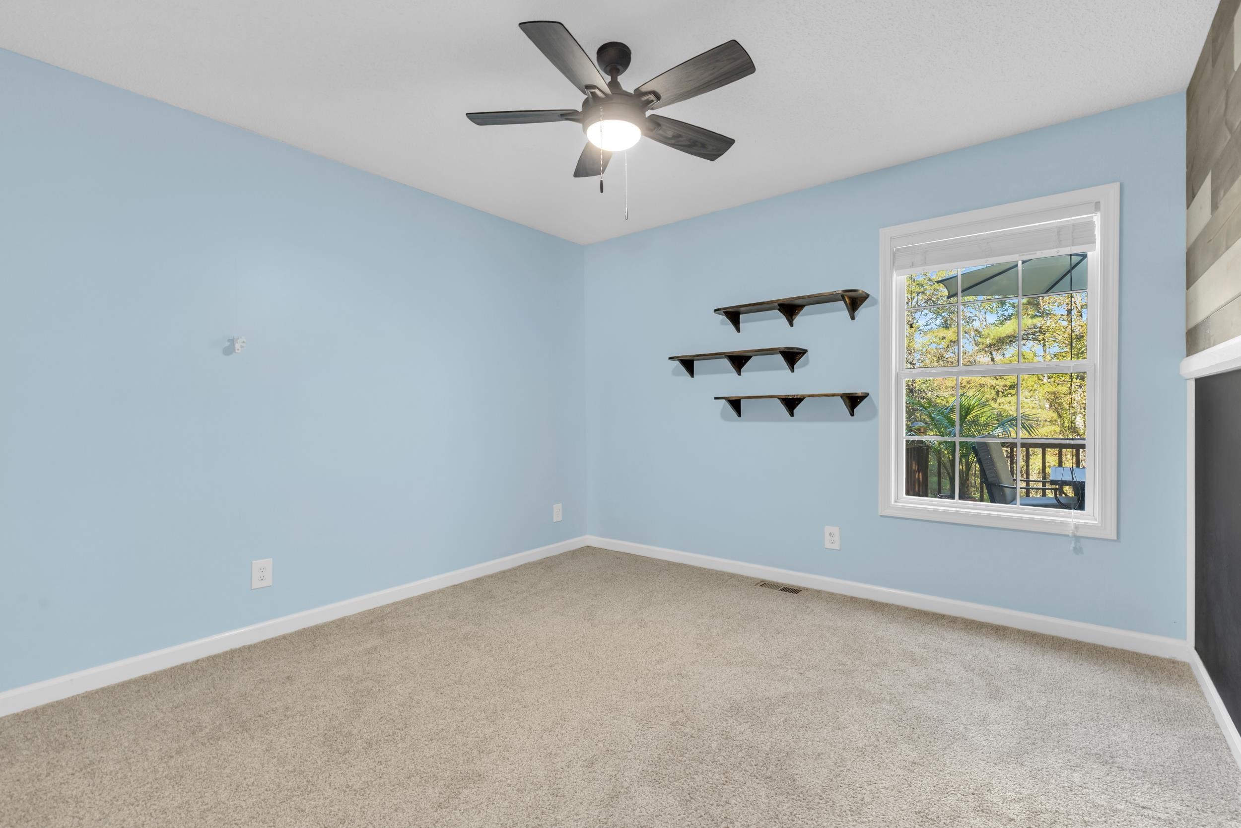 10 Oasis Court Property Photo 16