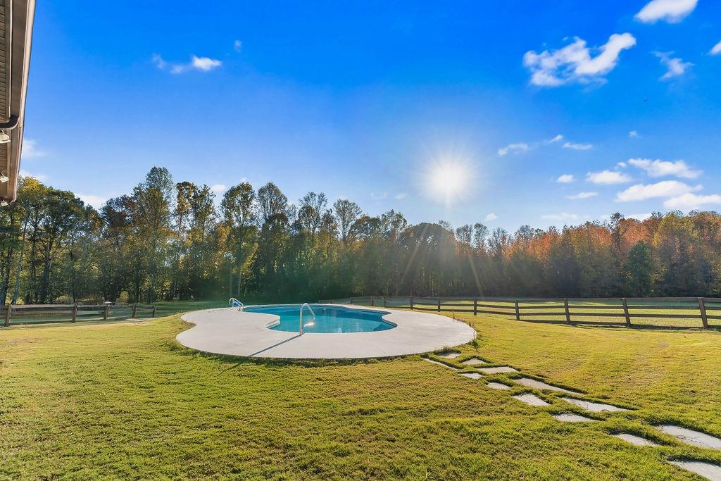 26 Fancy Lane Property Photo 36