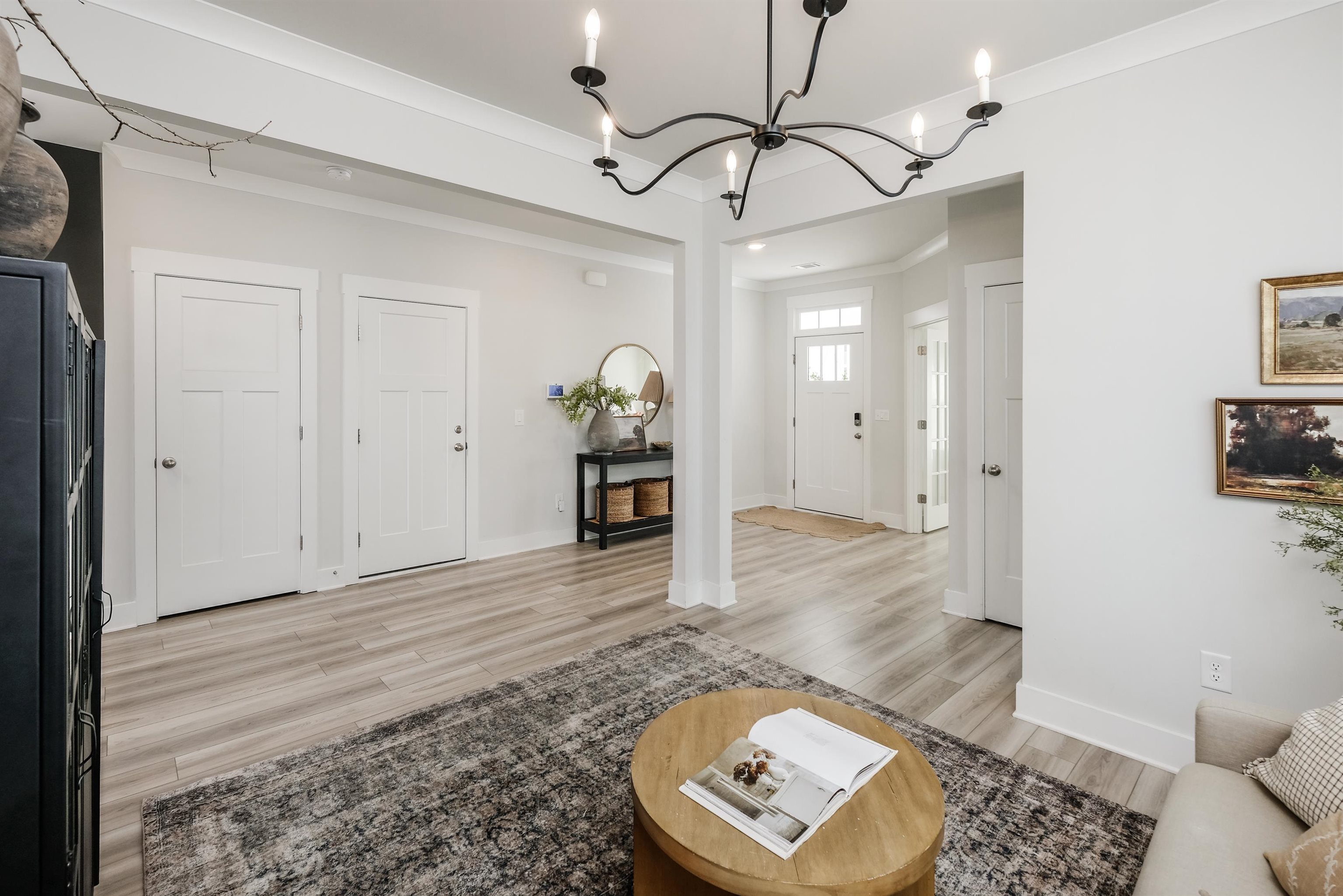 561 Fenwick Drive Property Photo 4