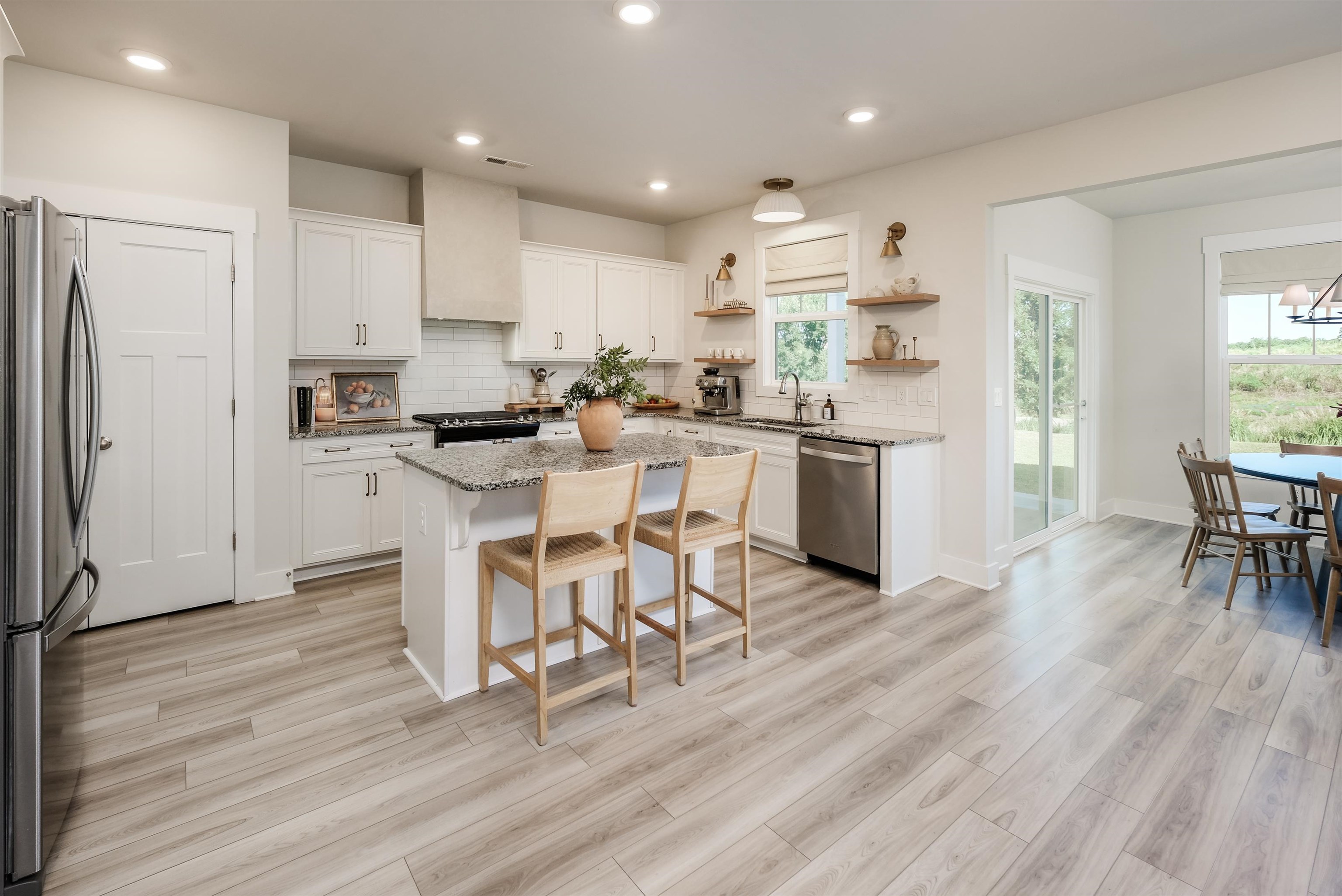 561 Fenwick Drive Property Photo 12