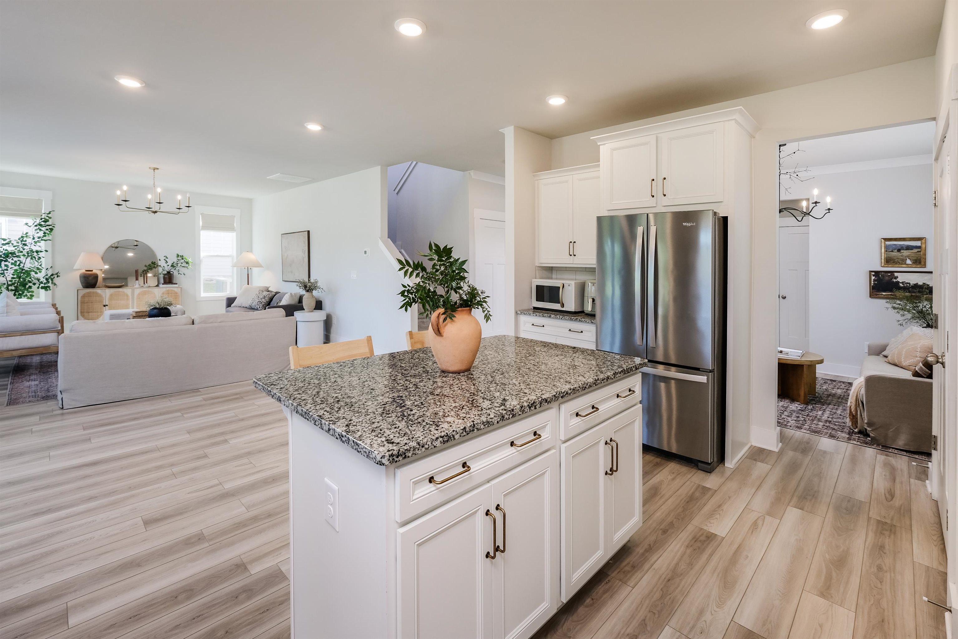 561 Fenwick Drive Property Photo 14