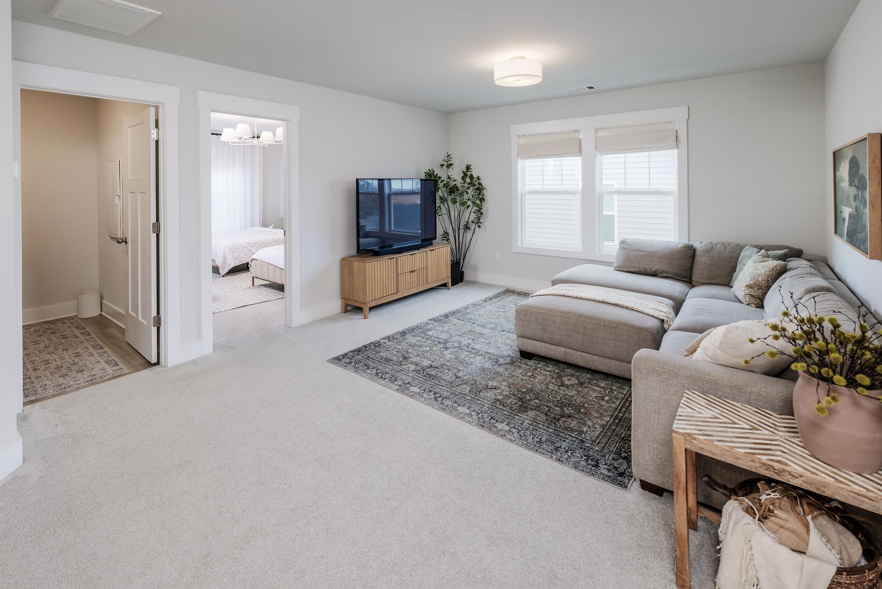 561 Fenwick Drive Property Photo 18