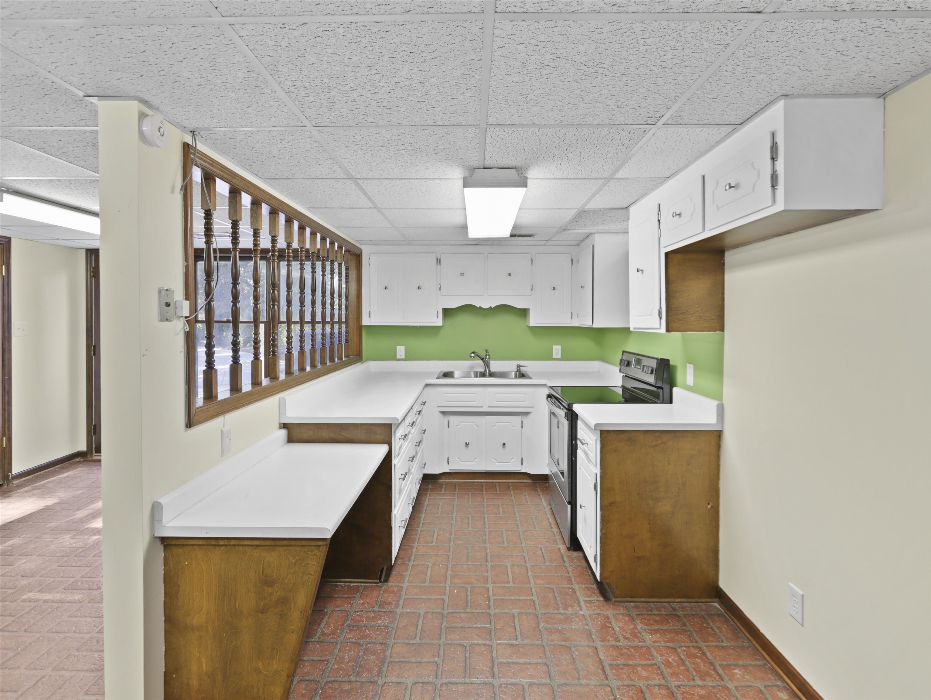 201 Crestview Dr Property Photo 25