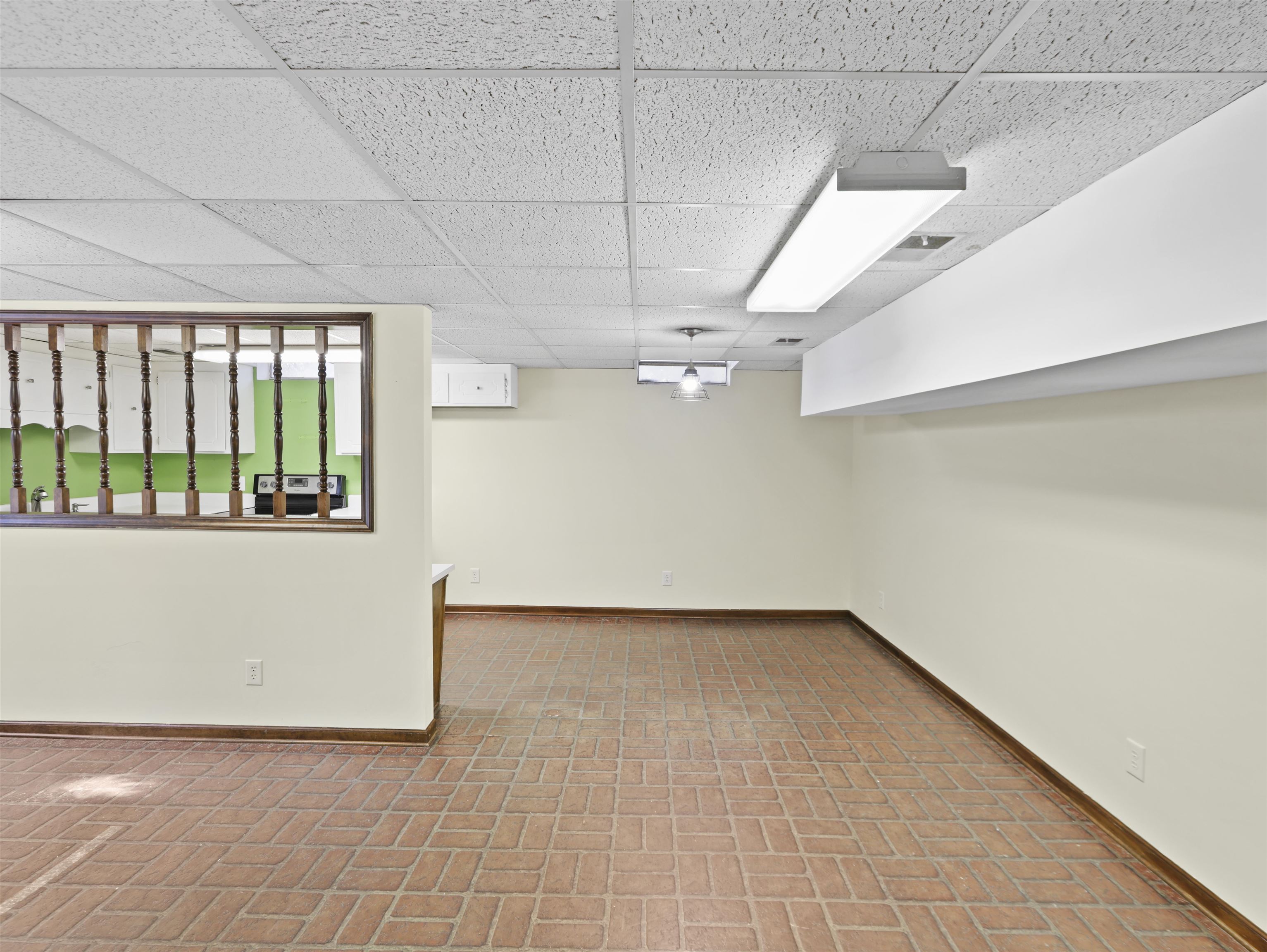 201 Crestview Dr Property Photo 26