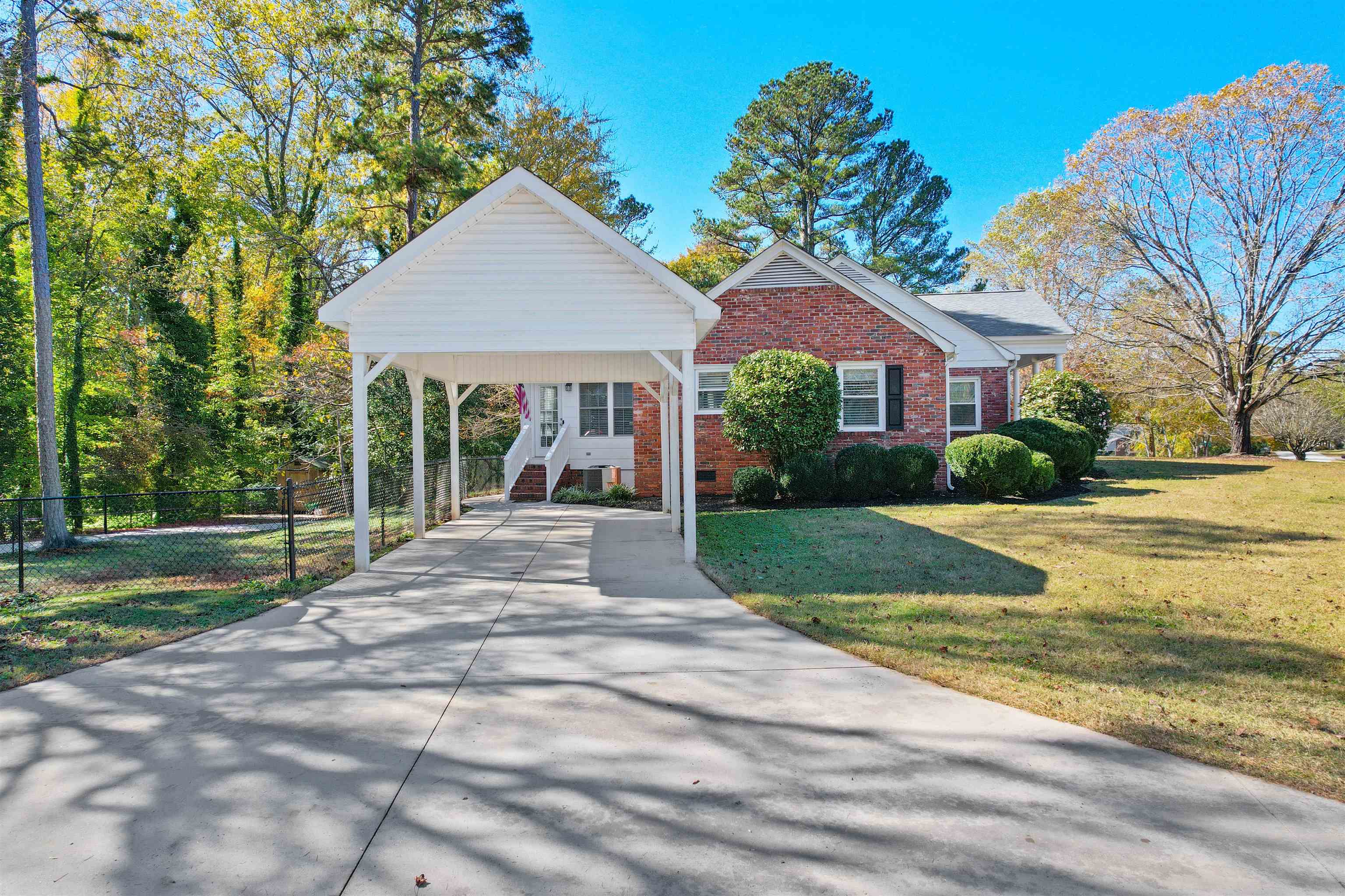 201 Crestview Dr Property Photo 35