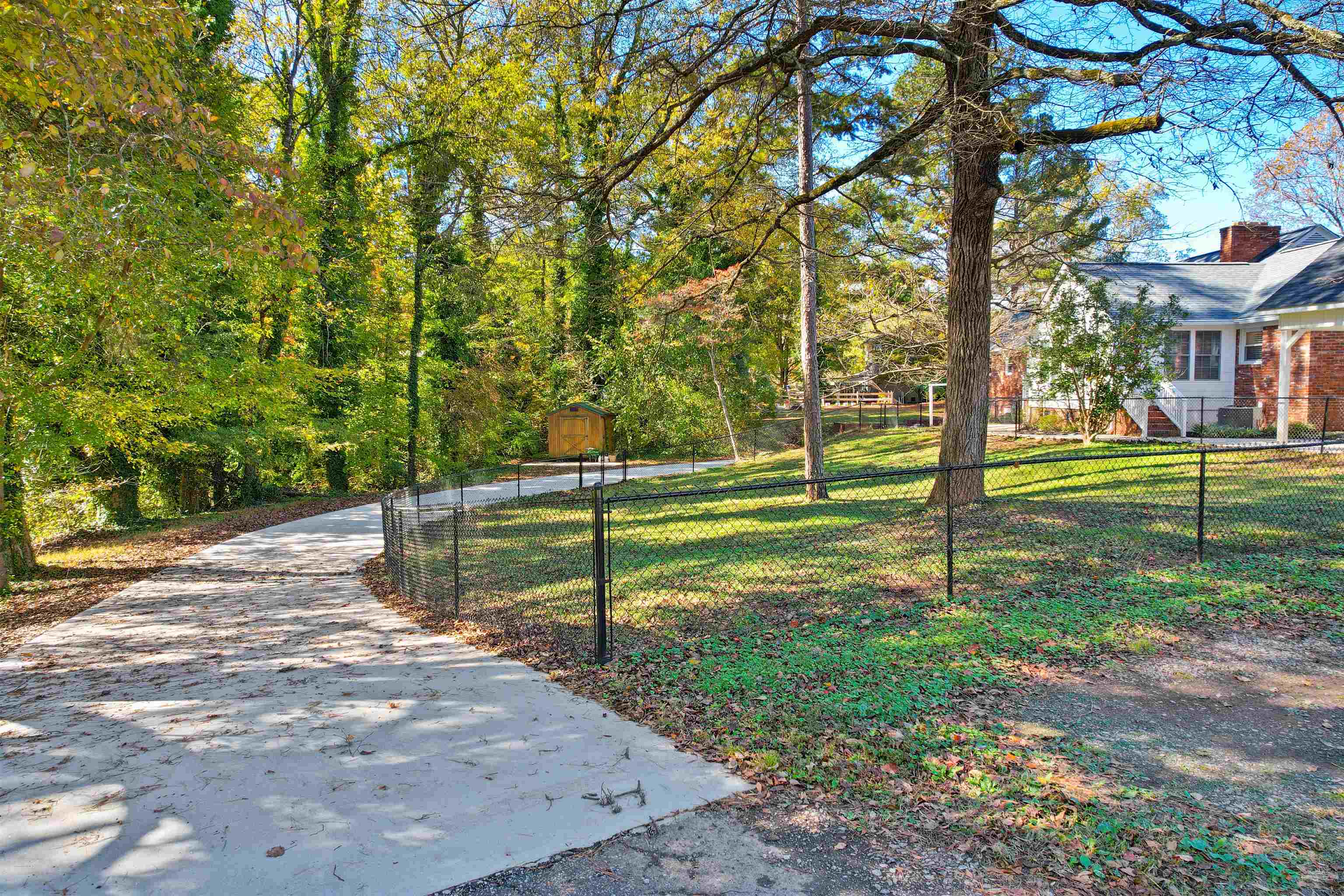 201 Crestview Dr Property Photo 37