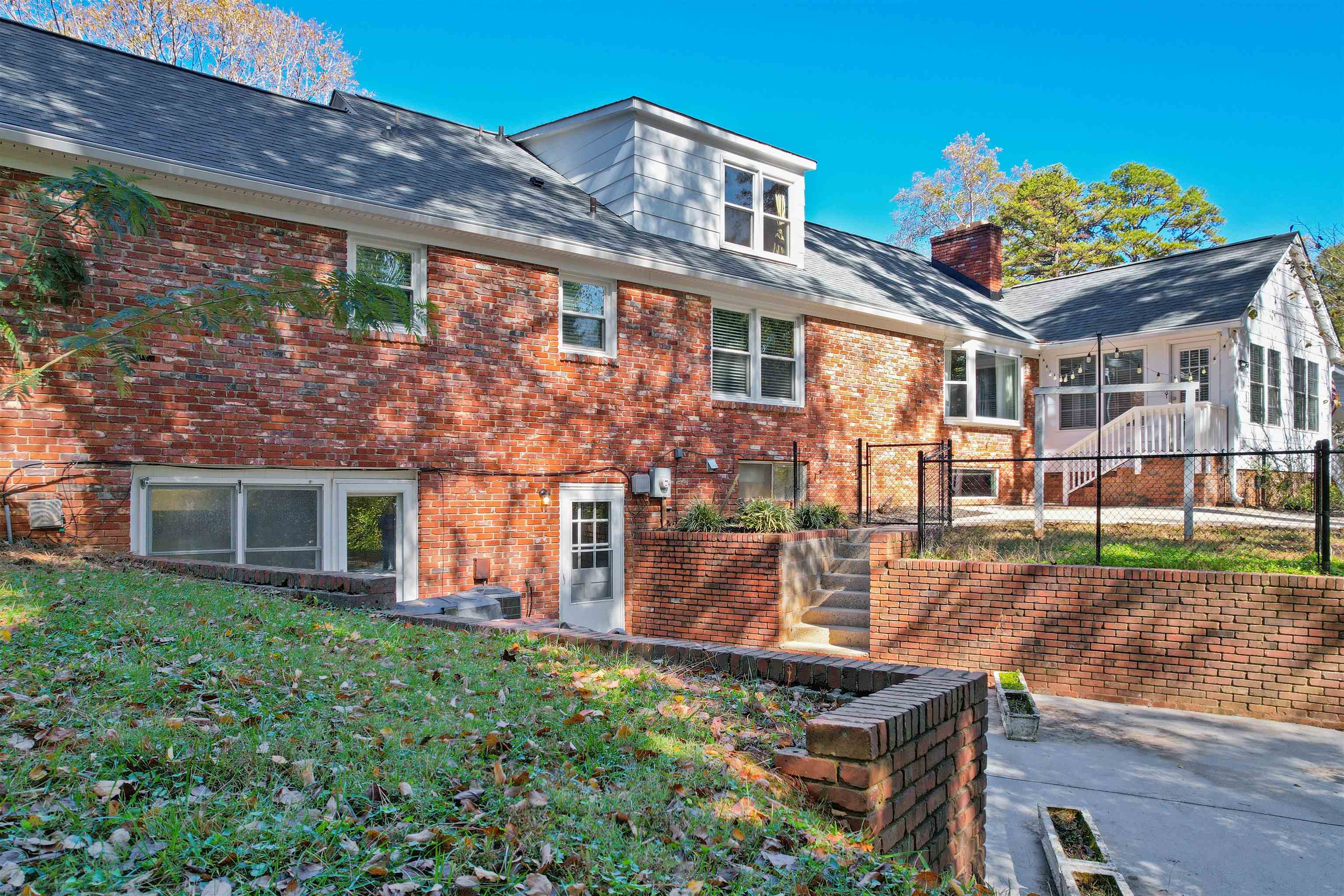 201 Crestview Dr Property Photo 41