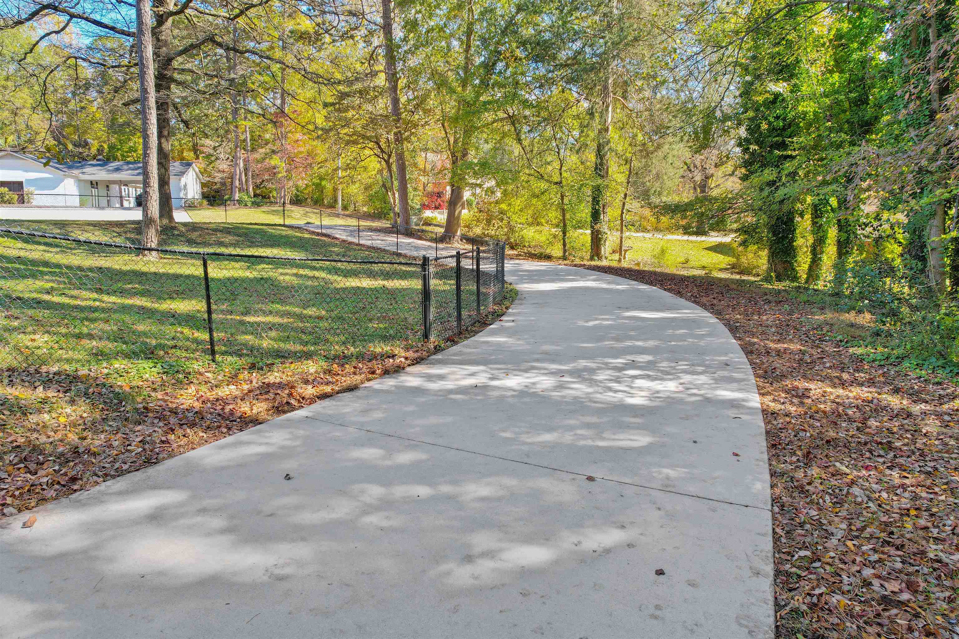 201 Crestview Dr Property Photo 42